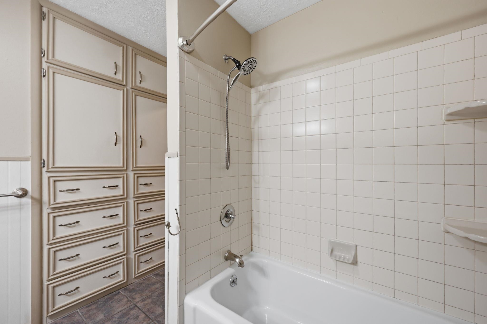 1104 N Pinecrest Street Property Photo 20