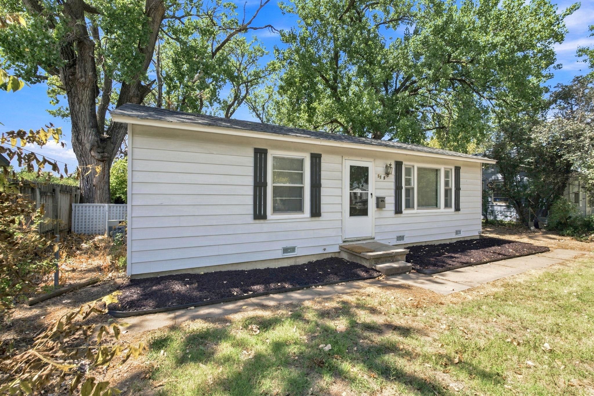 1715 S Saint Paul St Property Photo 6