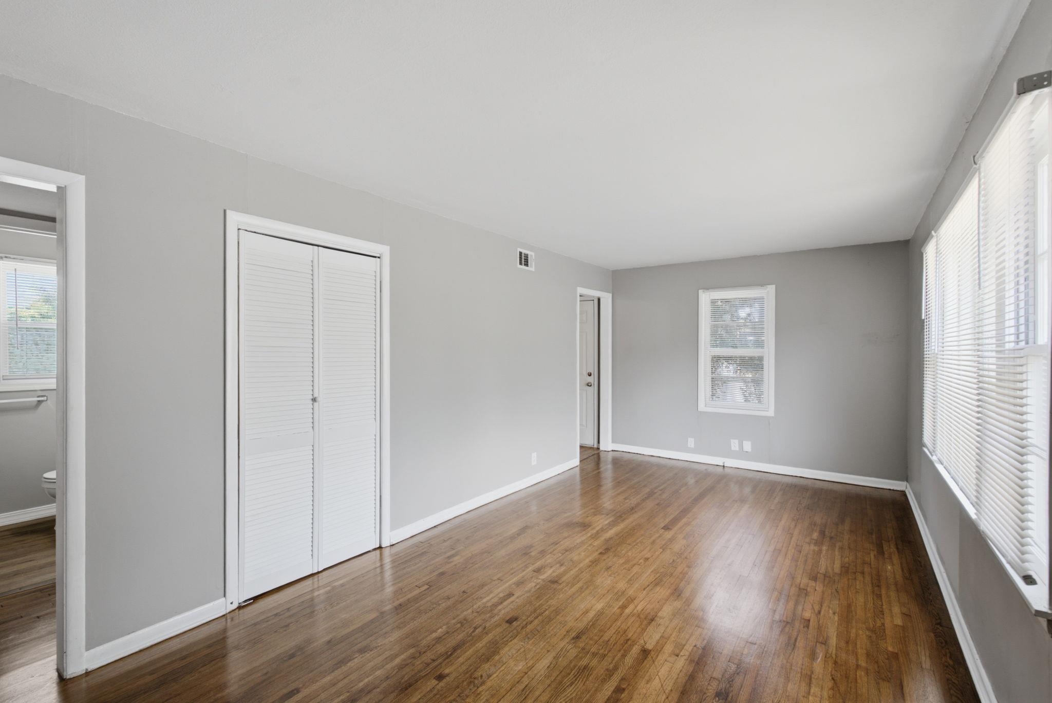 1715 S Saint Paul St Property Photo 8