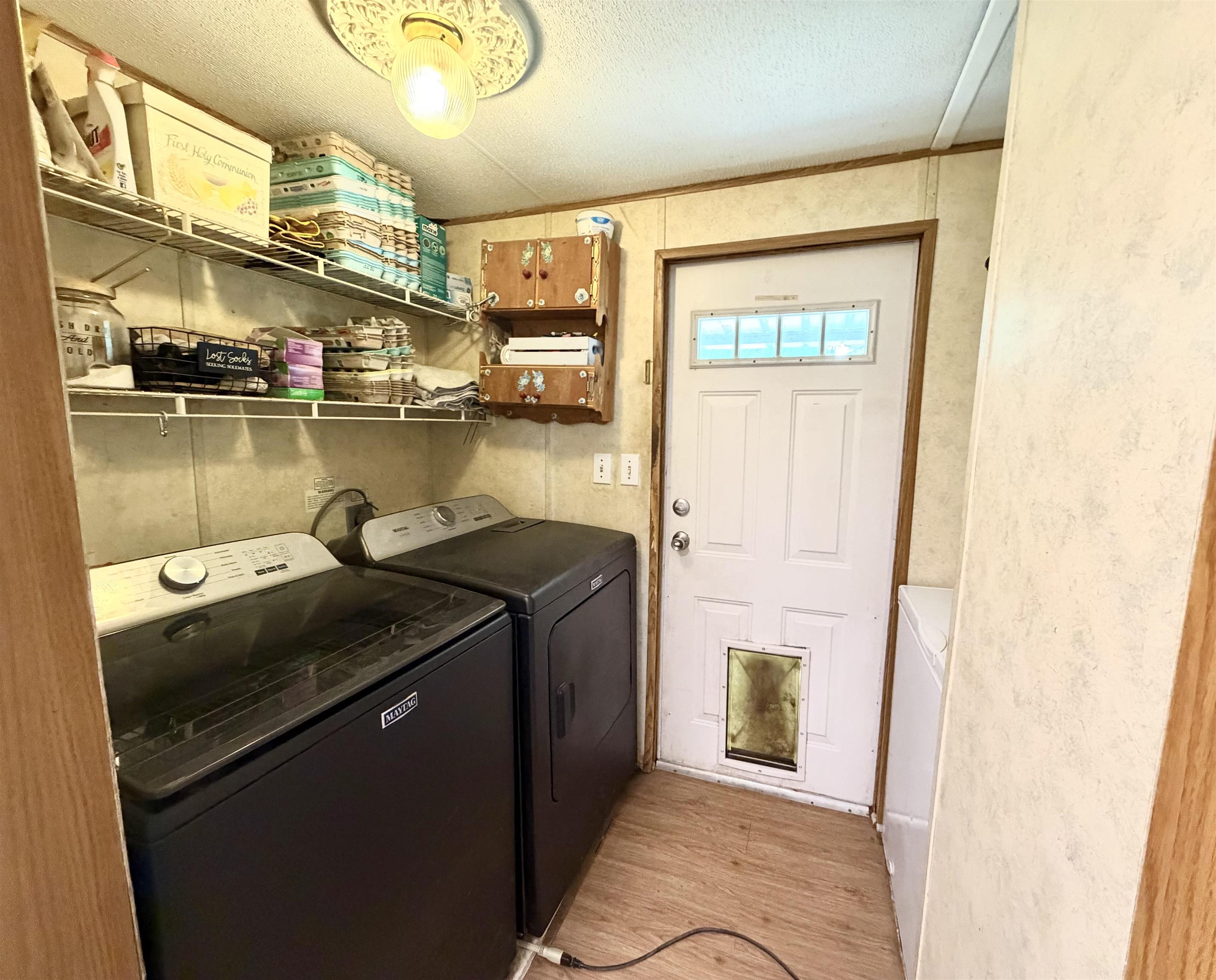 402 N Jewett St Property Photo 11
