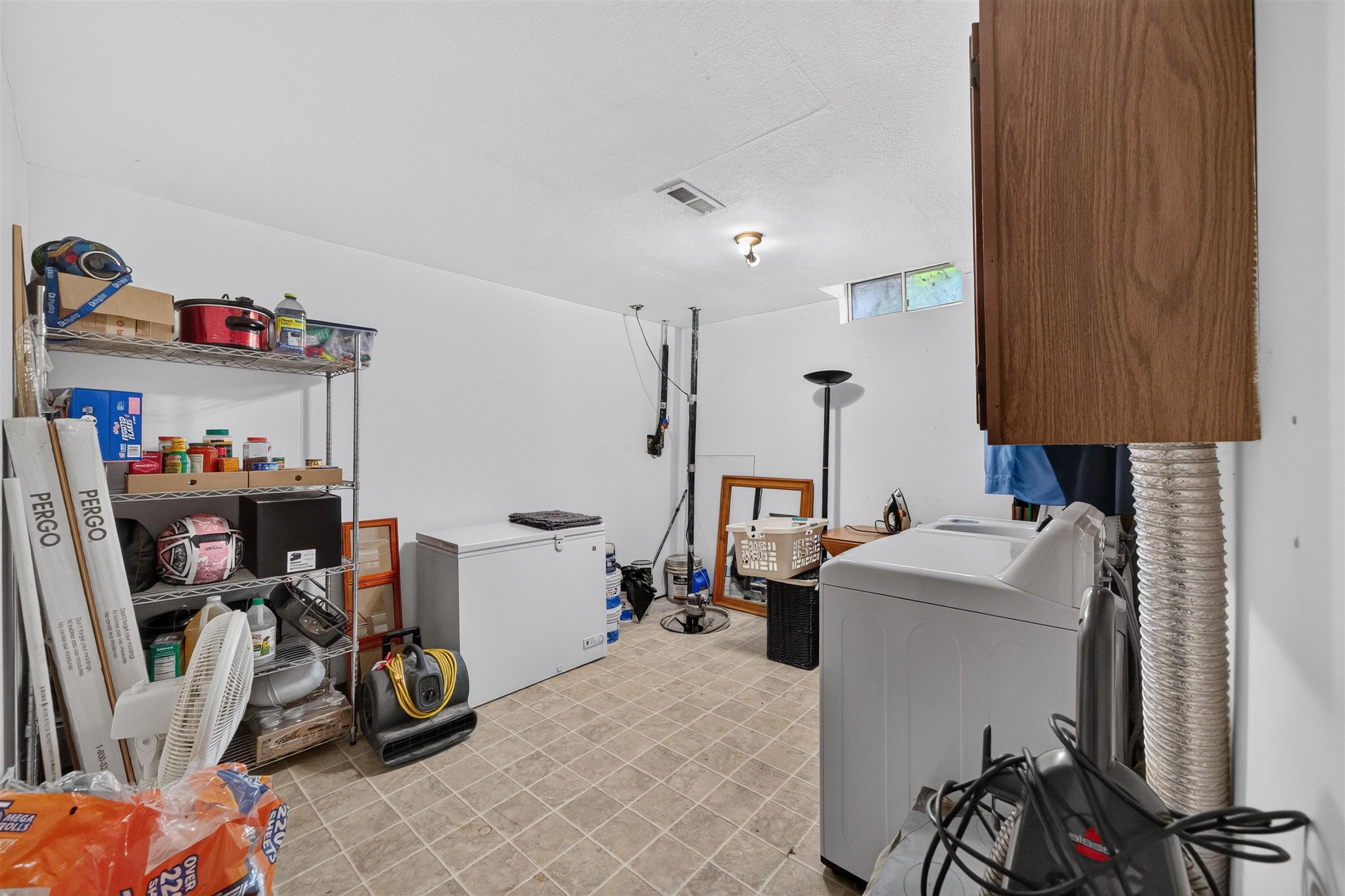 2153 S Lark Ct Property Photo 23