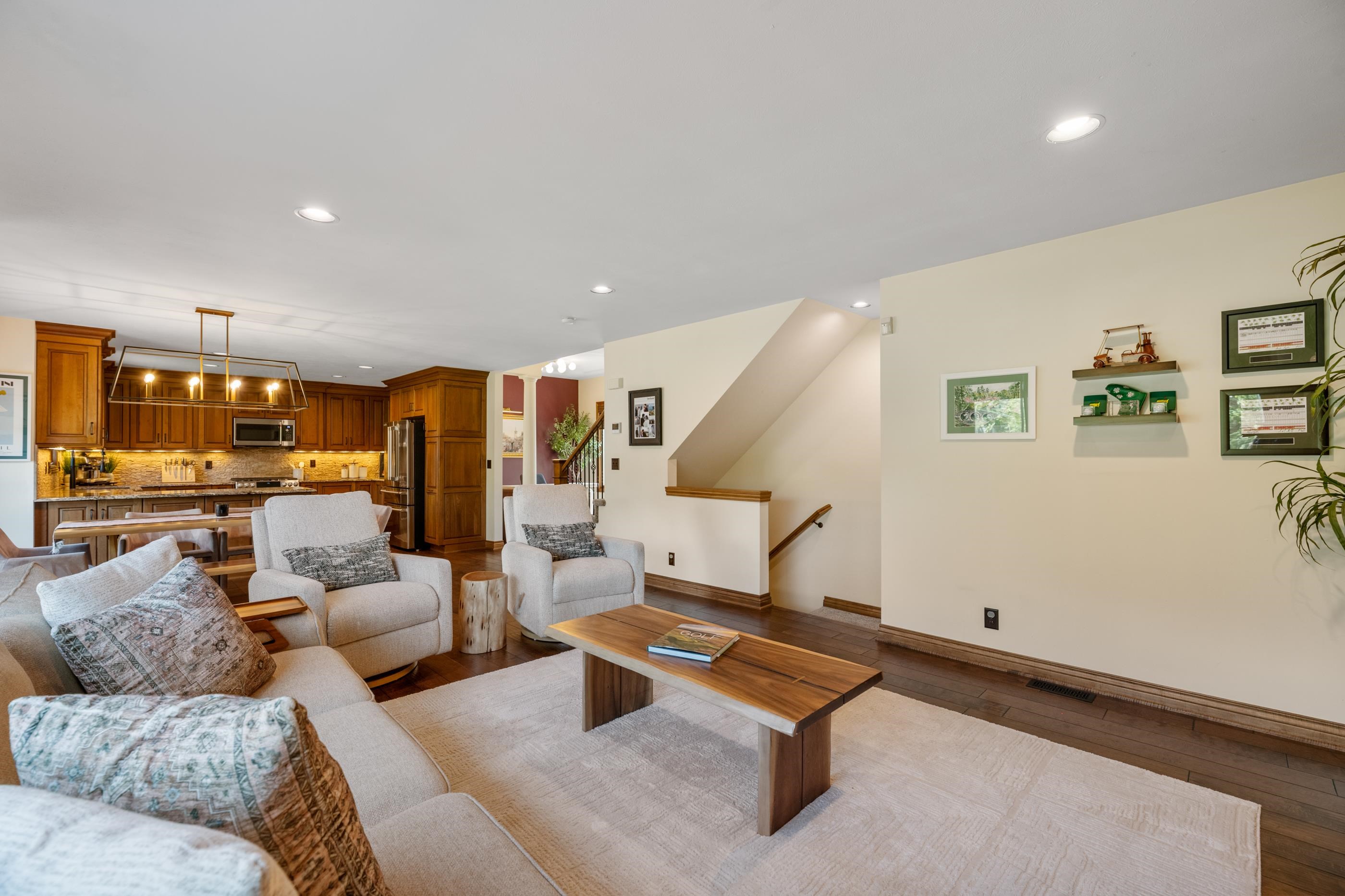 1158 N Bracken St. Property Photo 10