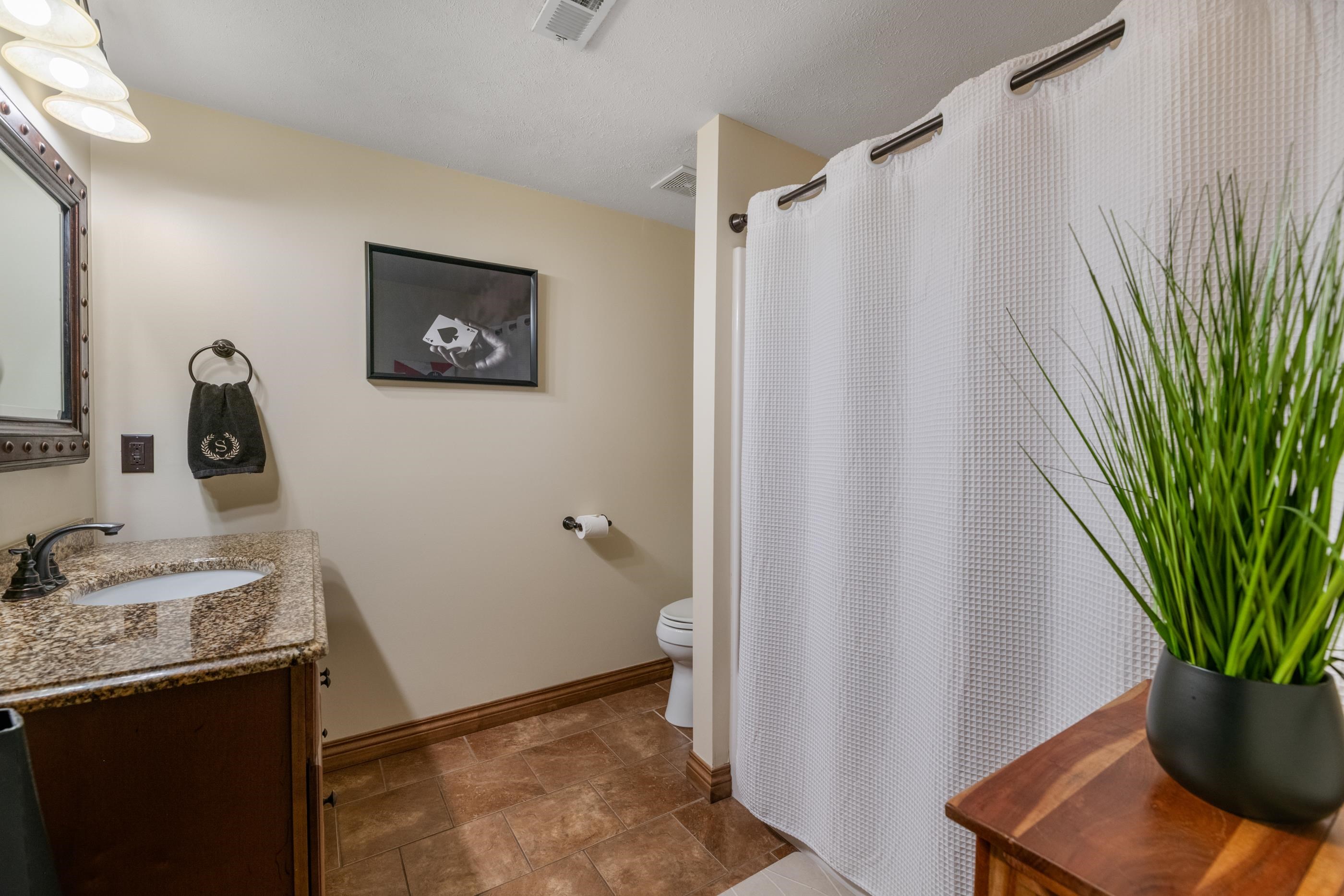 1158 N Bracken St. Property Photo 30