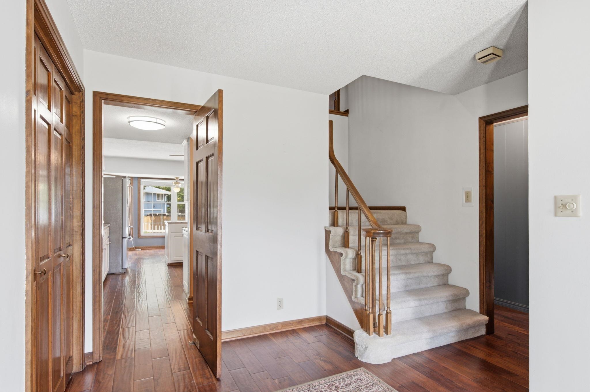 1861 Chelsea Dr Property Photo 8
