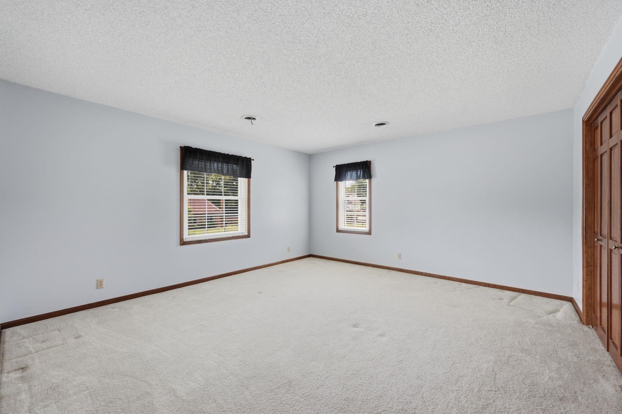 1861 Chelsea Dr Property Photo 24