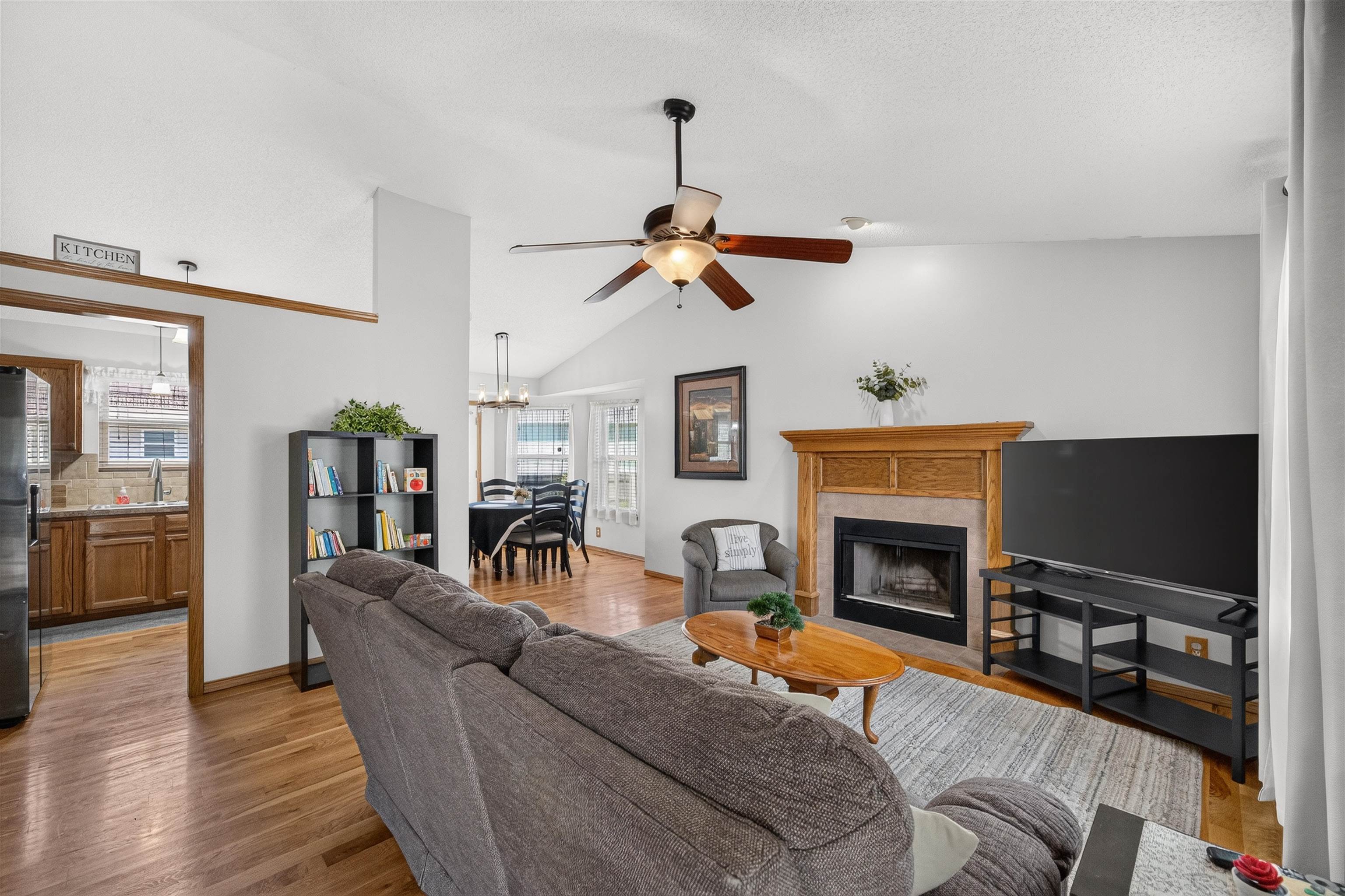 1240 S Todd Ct Property Photo 4
