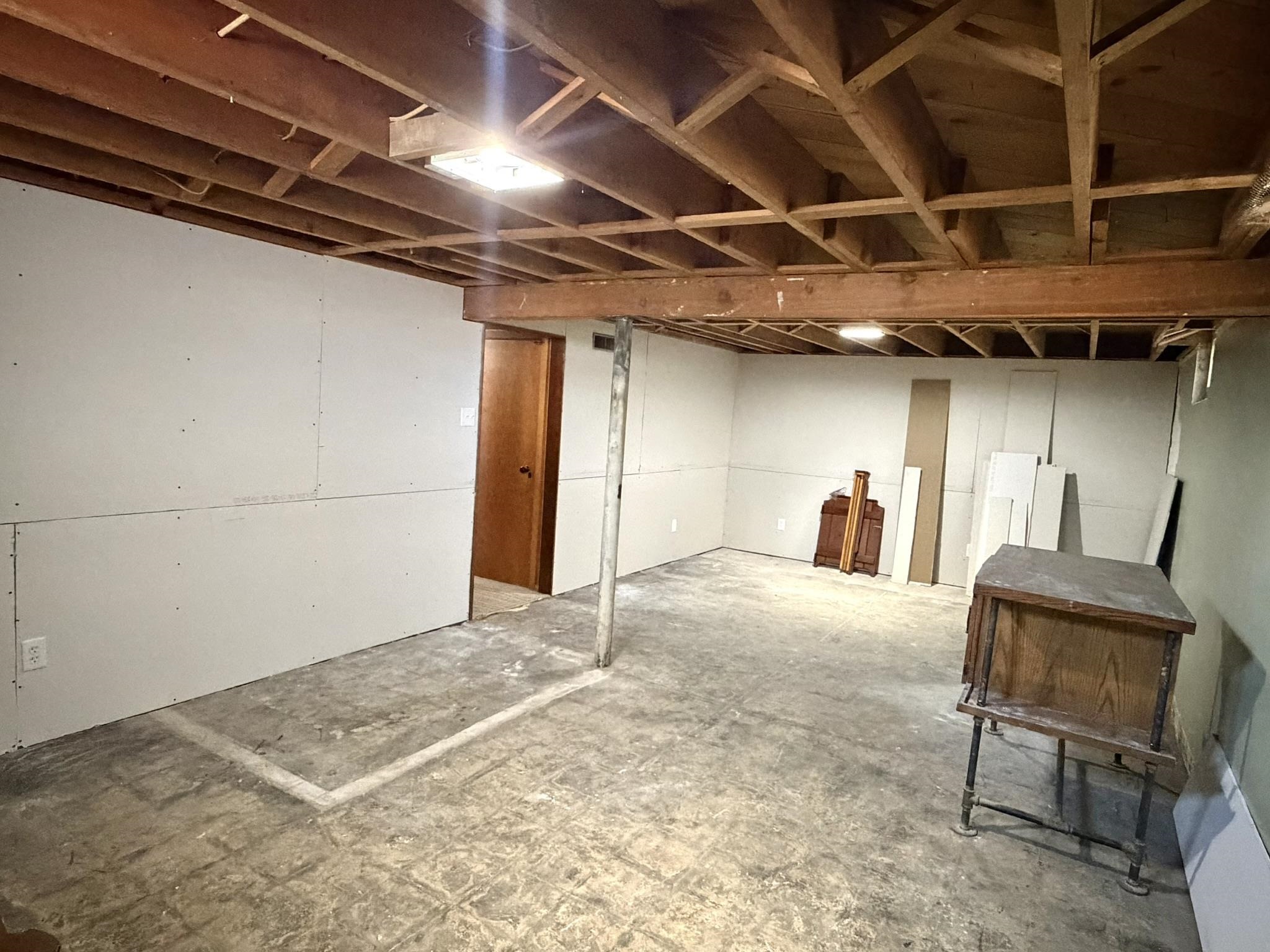 308 Pembroke Ln. Property Photo 17
