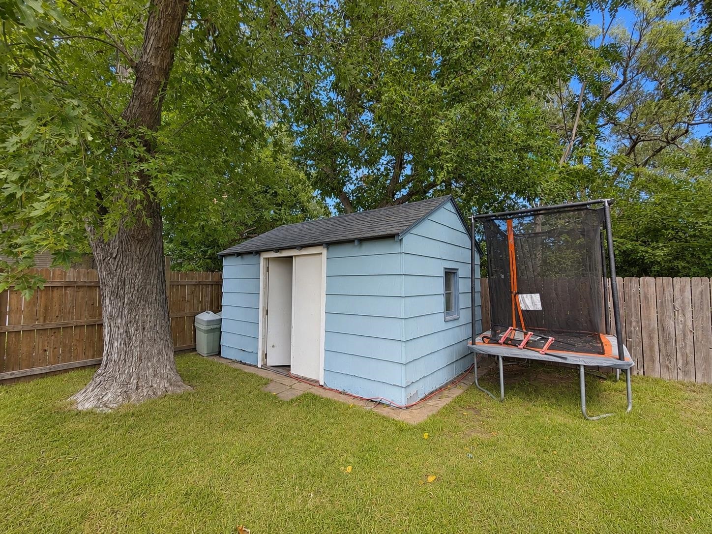 308 Pembroke Ln. Property Photo 21