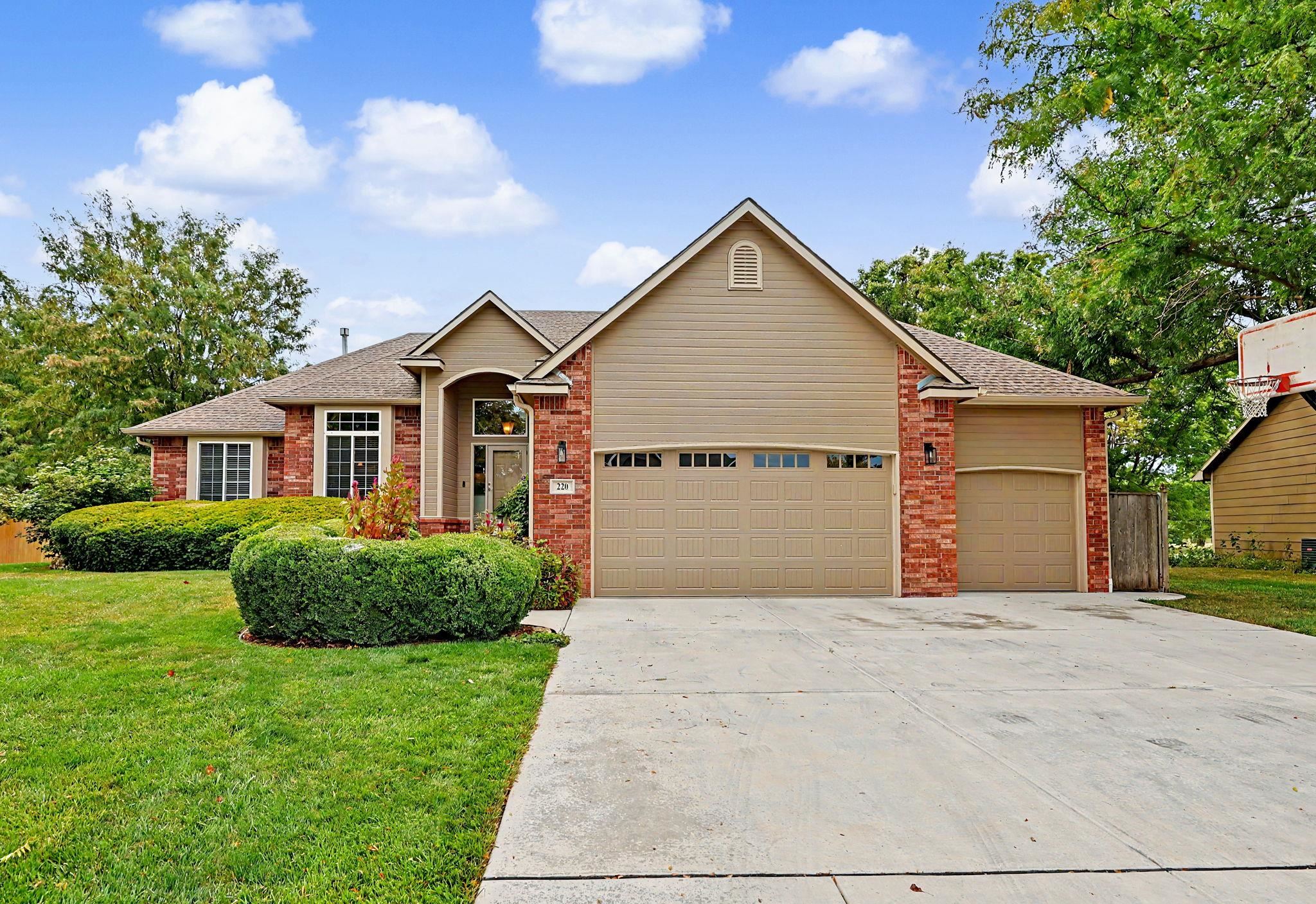 220 N Bent Tree Property Photo 1