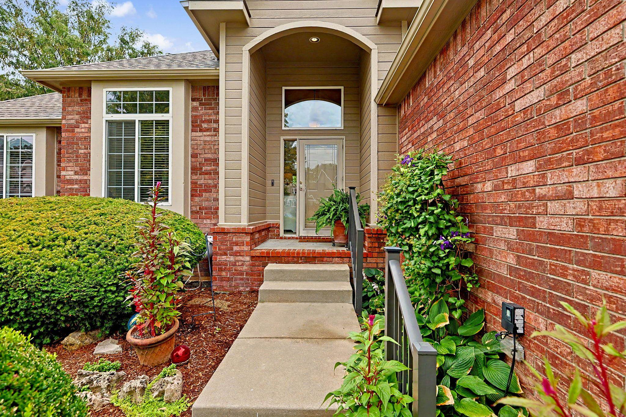 220 N Bent Tree Property Photo 2