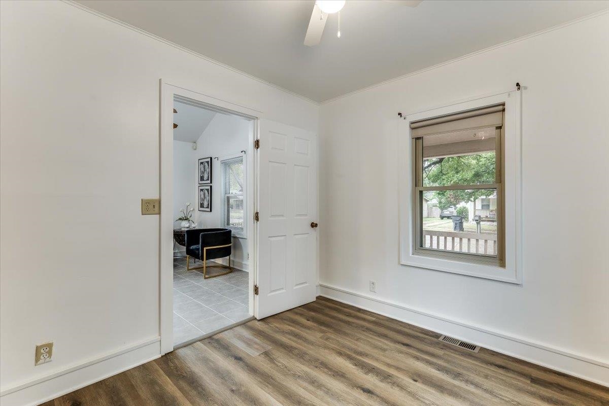 444 N Edwards Property Photo 15