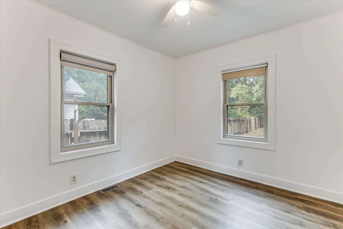 444 N Edwards Property Photo 17