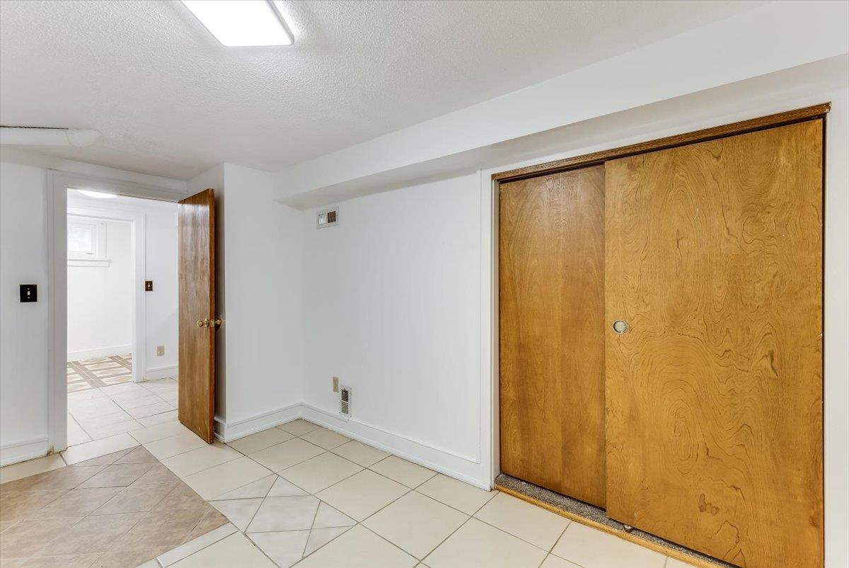 444 N Edwards Property Photo 25