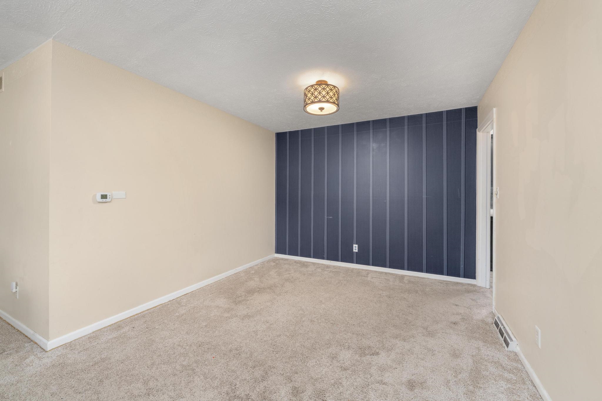 21 Fleetwood Dr Property Photo 4