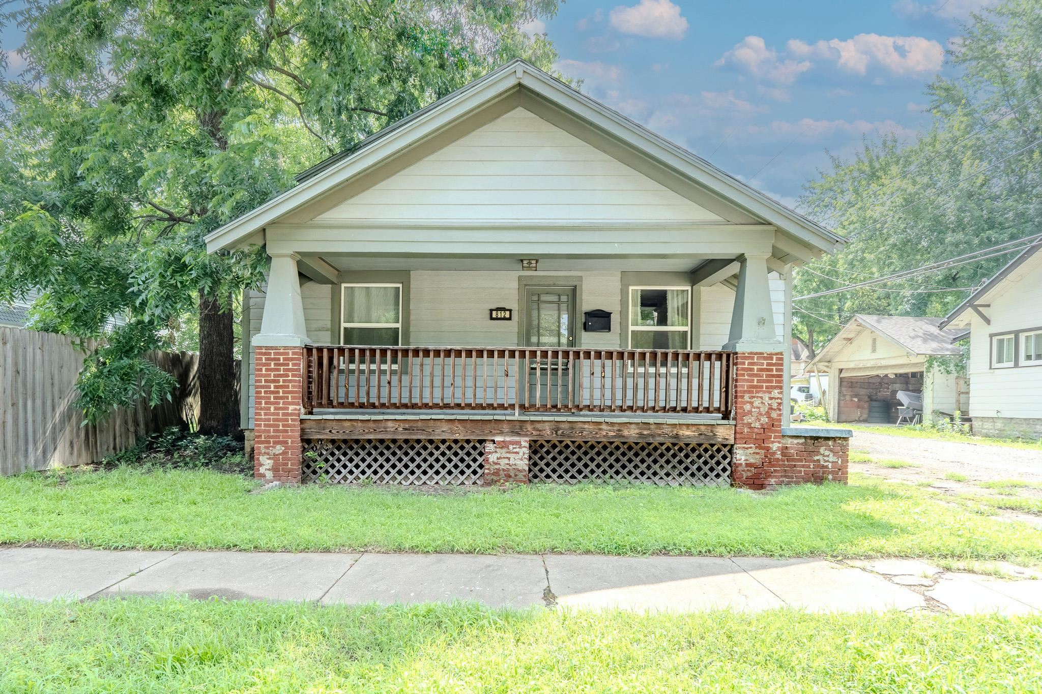 812 Maris St Property Photo 1