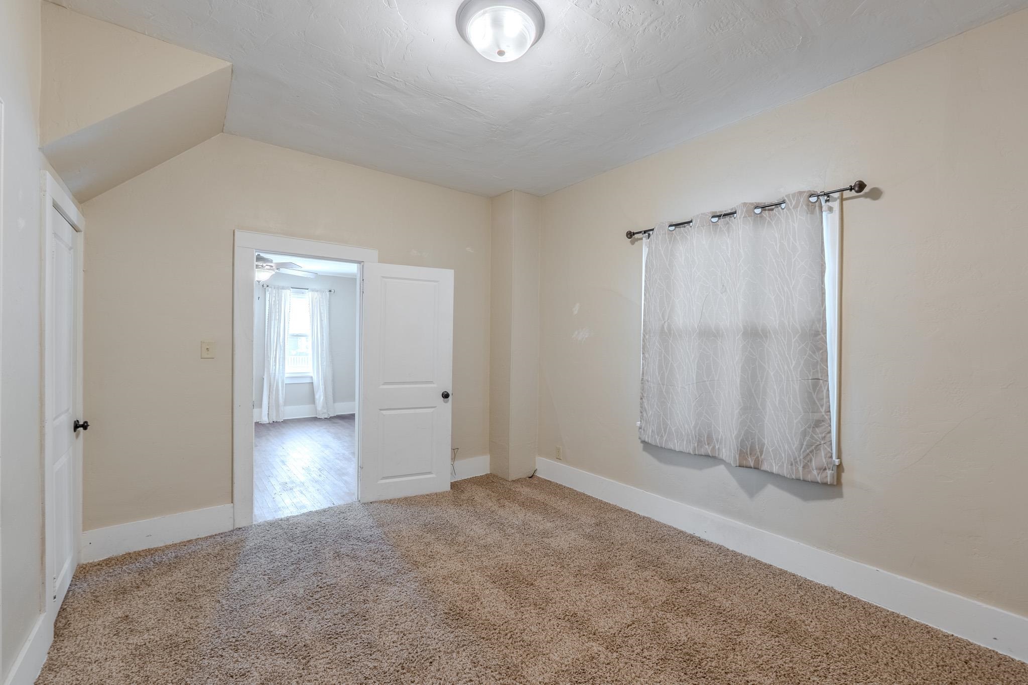 812 Maris St Property Photo 9