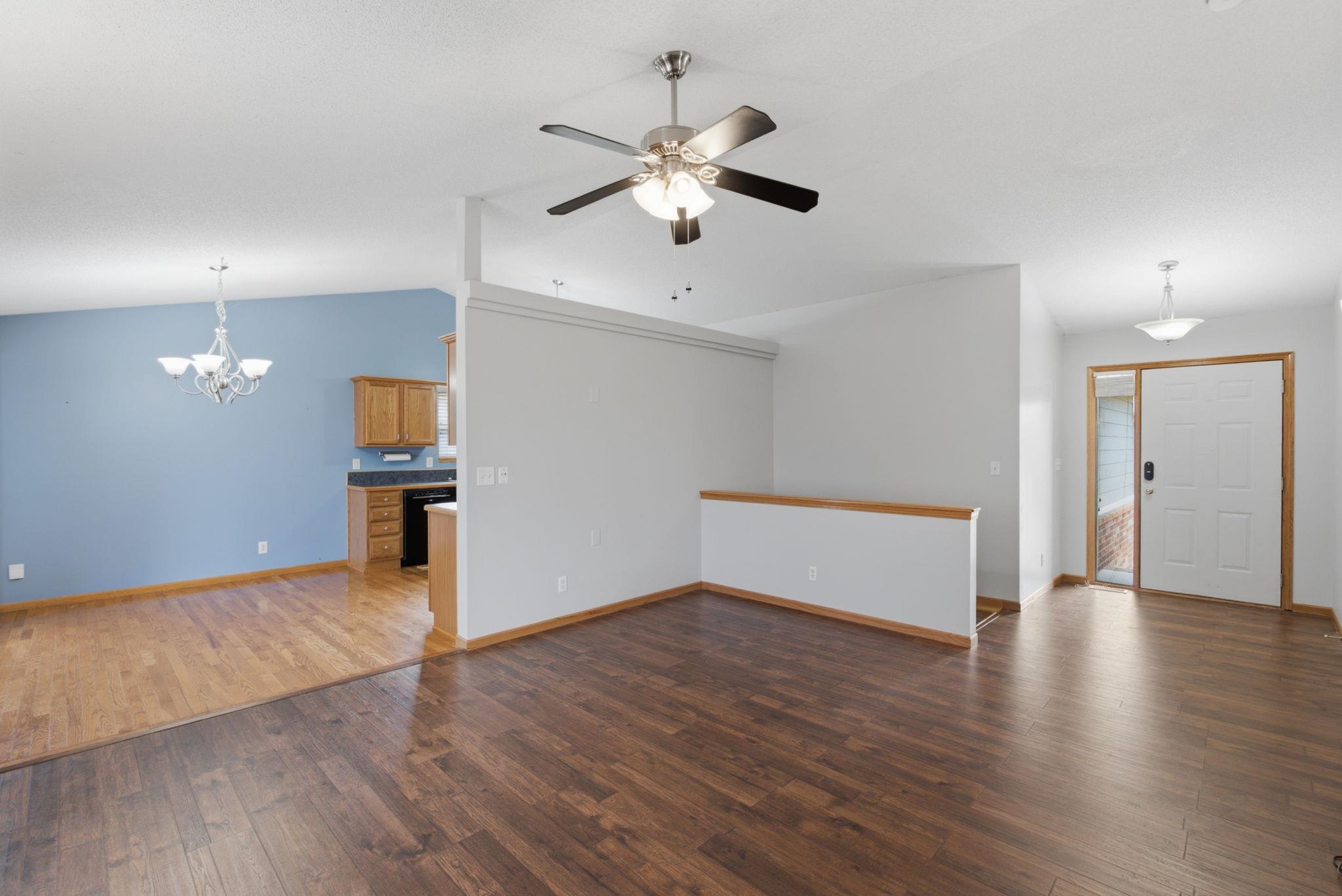 809 N Bay Country Property Photo 4