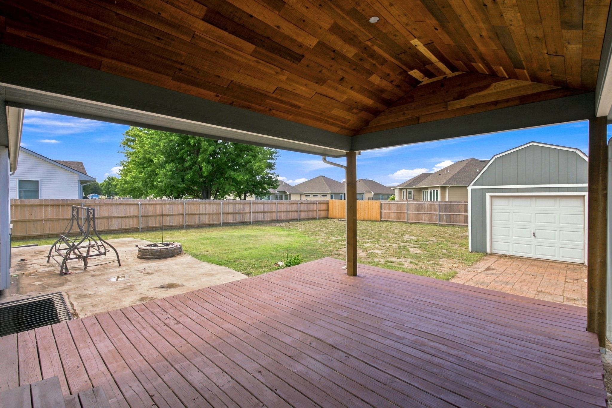 809 N Bay Country Property Photo 28