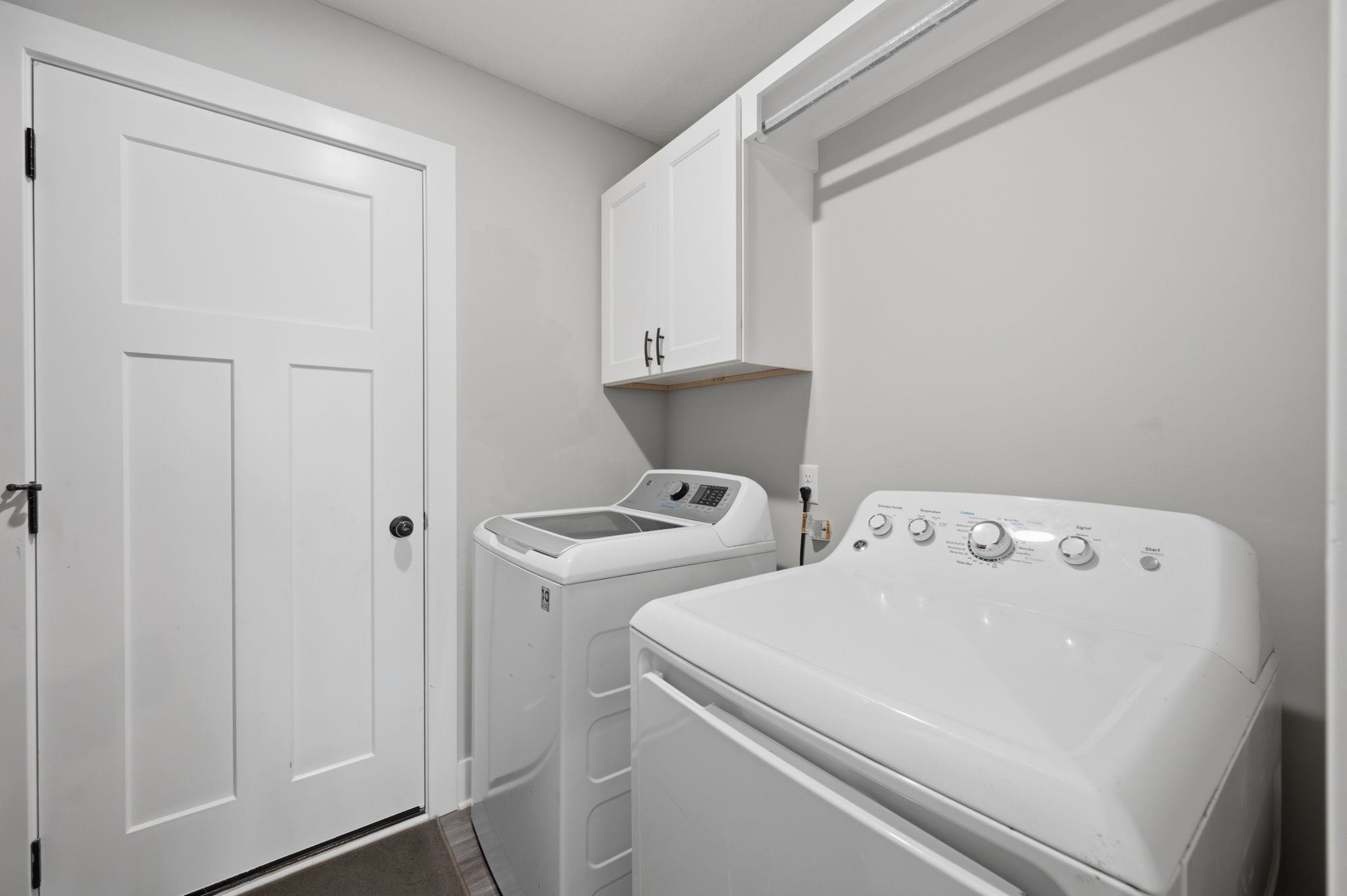 2327 S Chateau Property Photo 14
