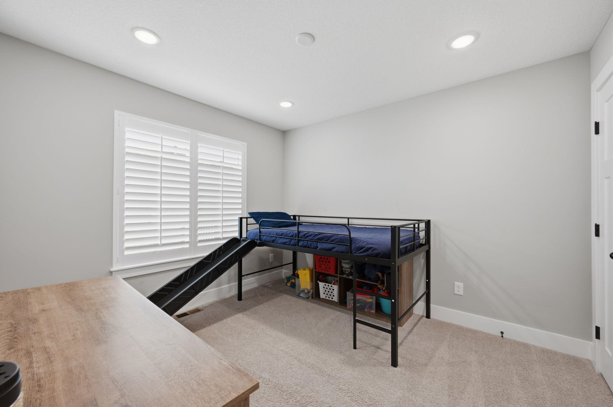2327 S Chateau Property Photo 19