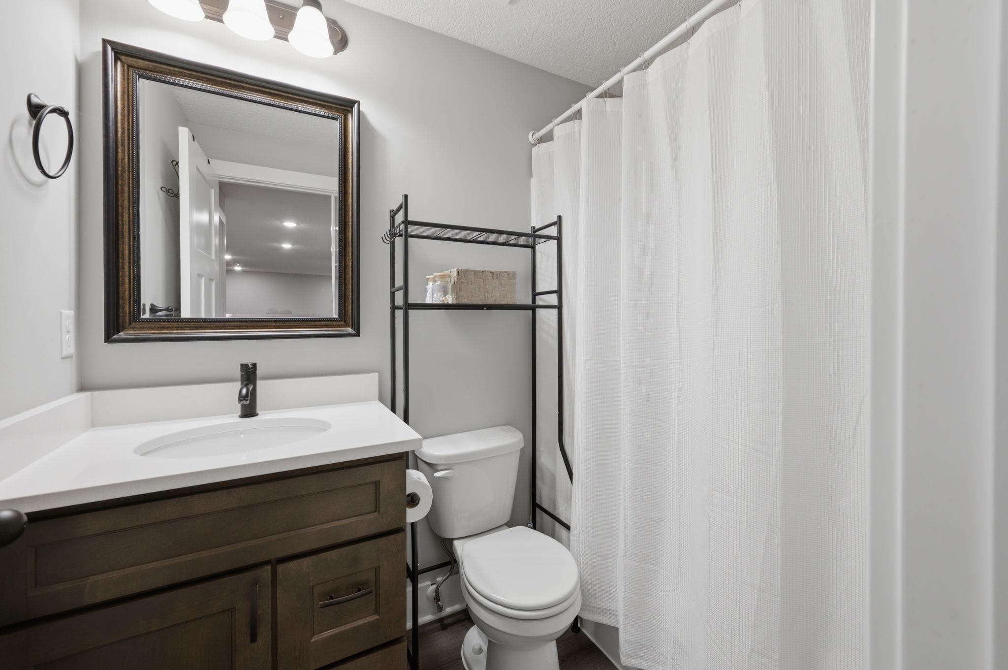 2327 S Chateau Property Photo 31