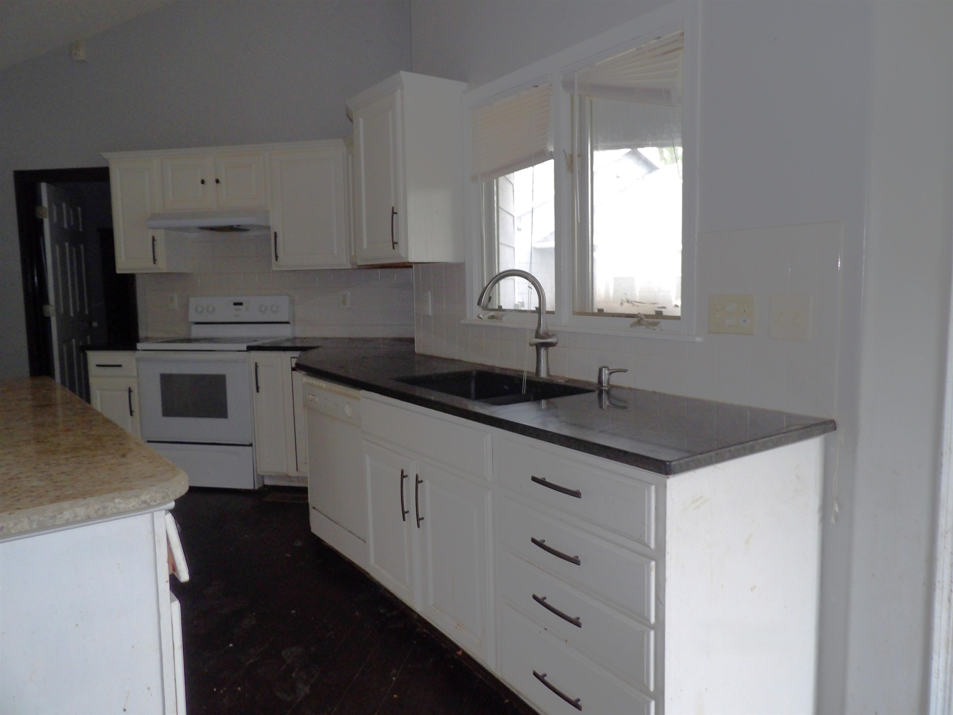3434 N Hazelwood Ct Property Photo 7