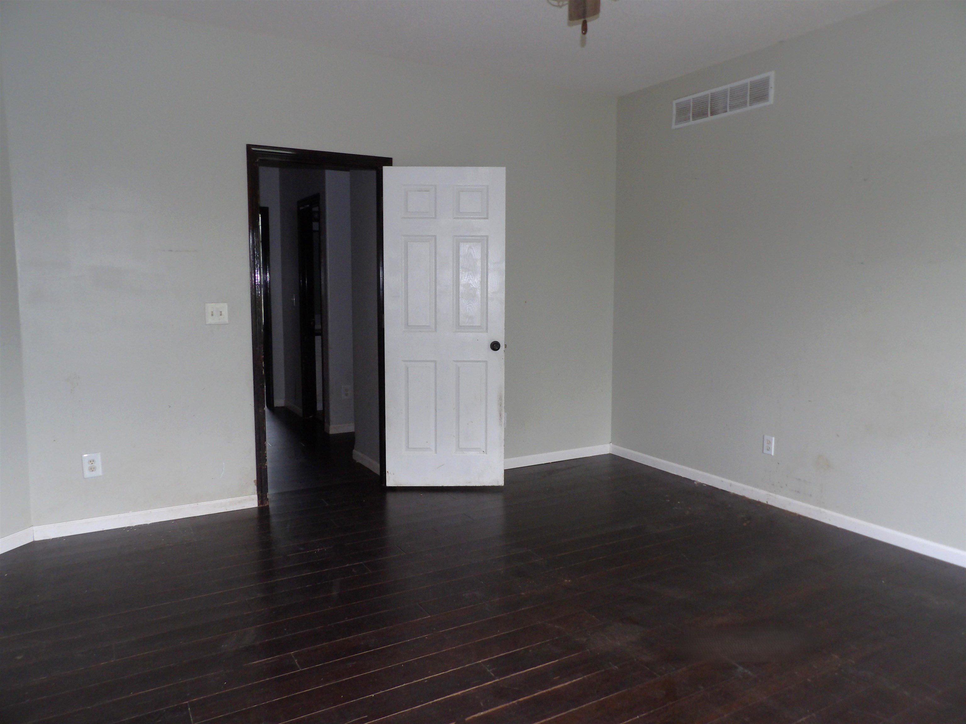 3434 N Hazelwood Ct Property Photo 11