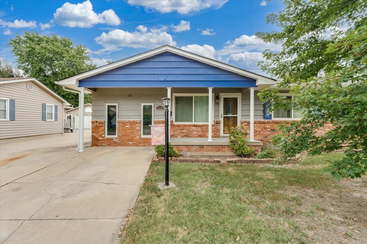 3328 S Chase Property Photo