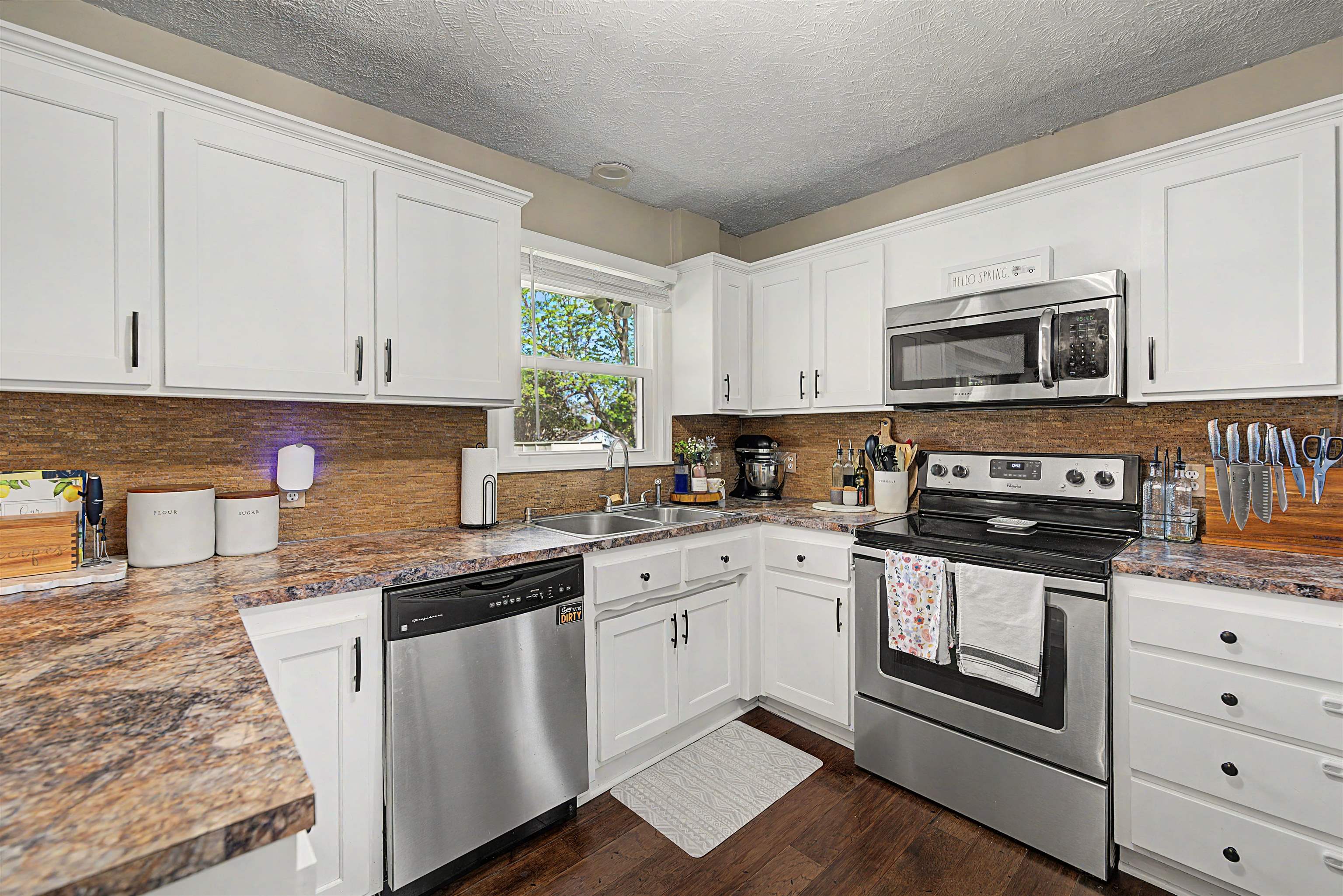 2814 Linda Ln Property Photo 9