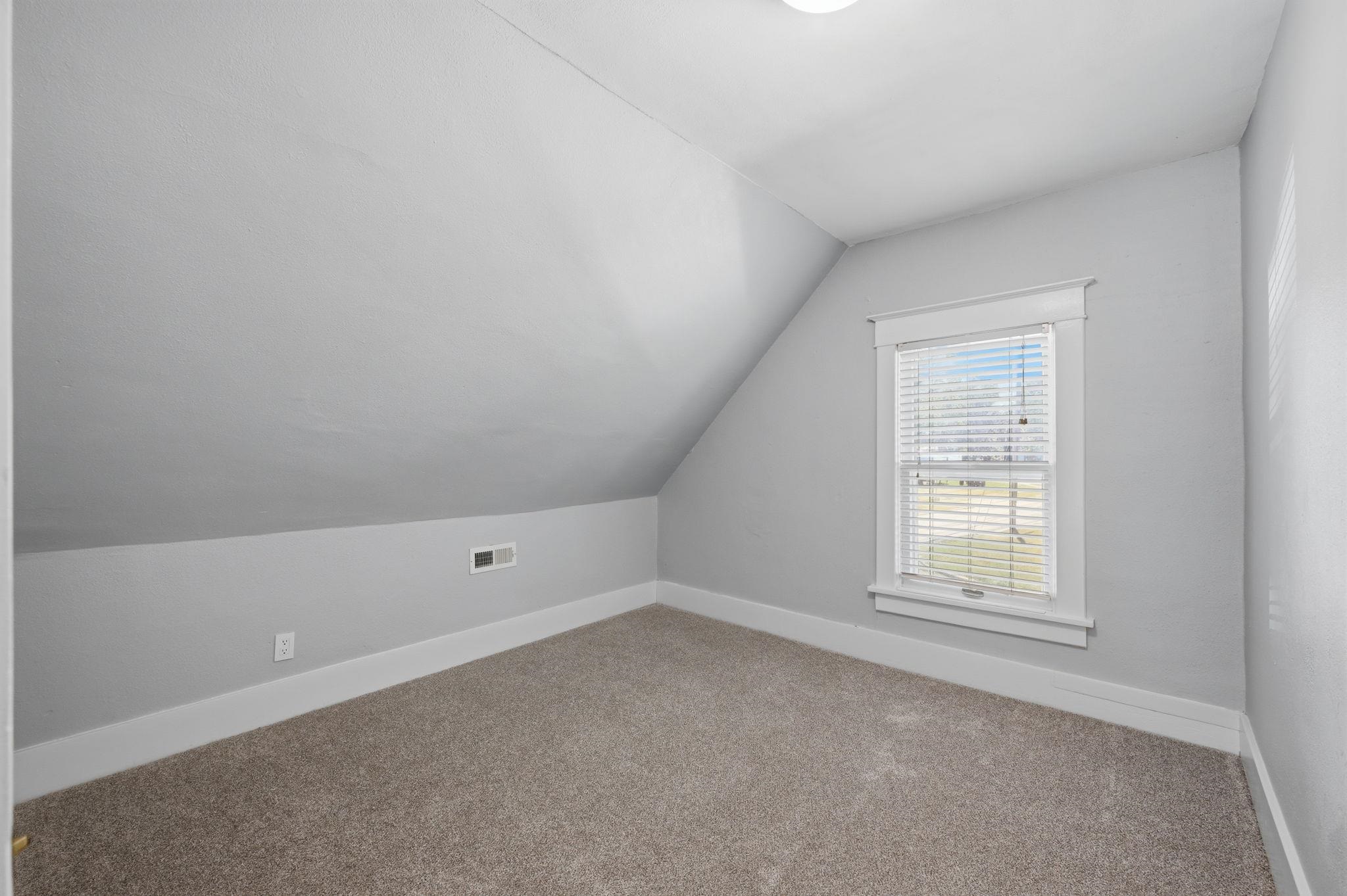 520 Lakeside Property Photo 25