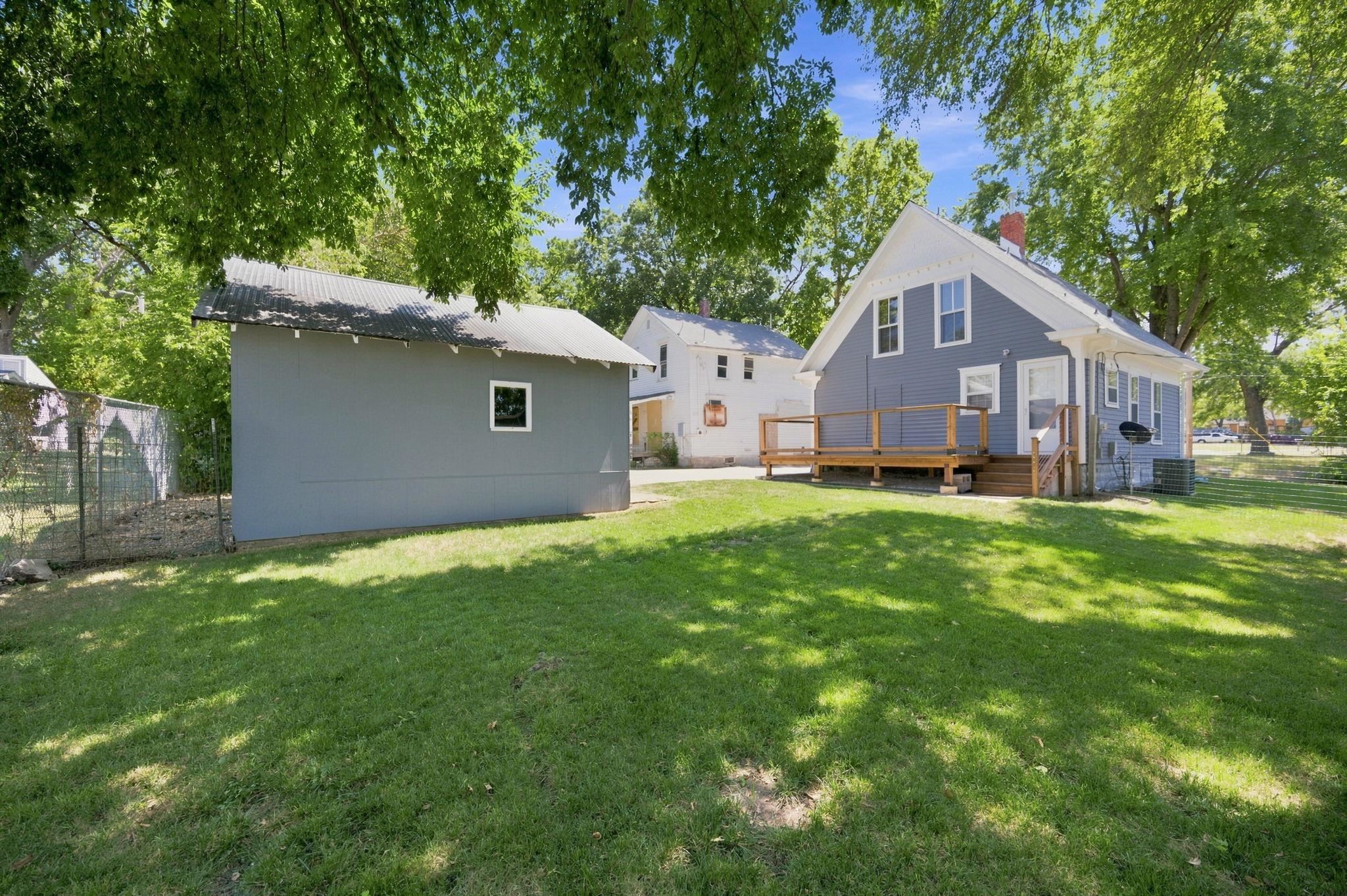 520 Lakeside Property Photo 34