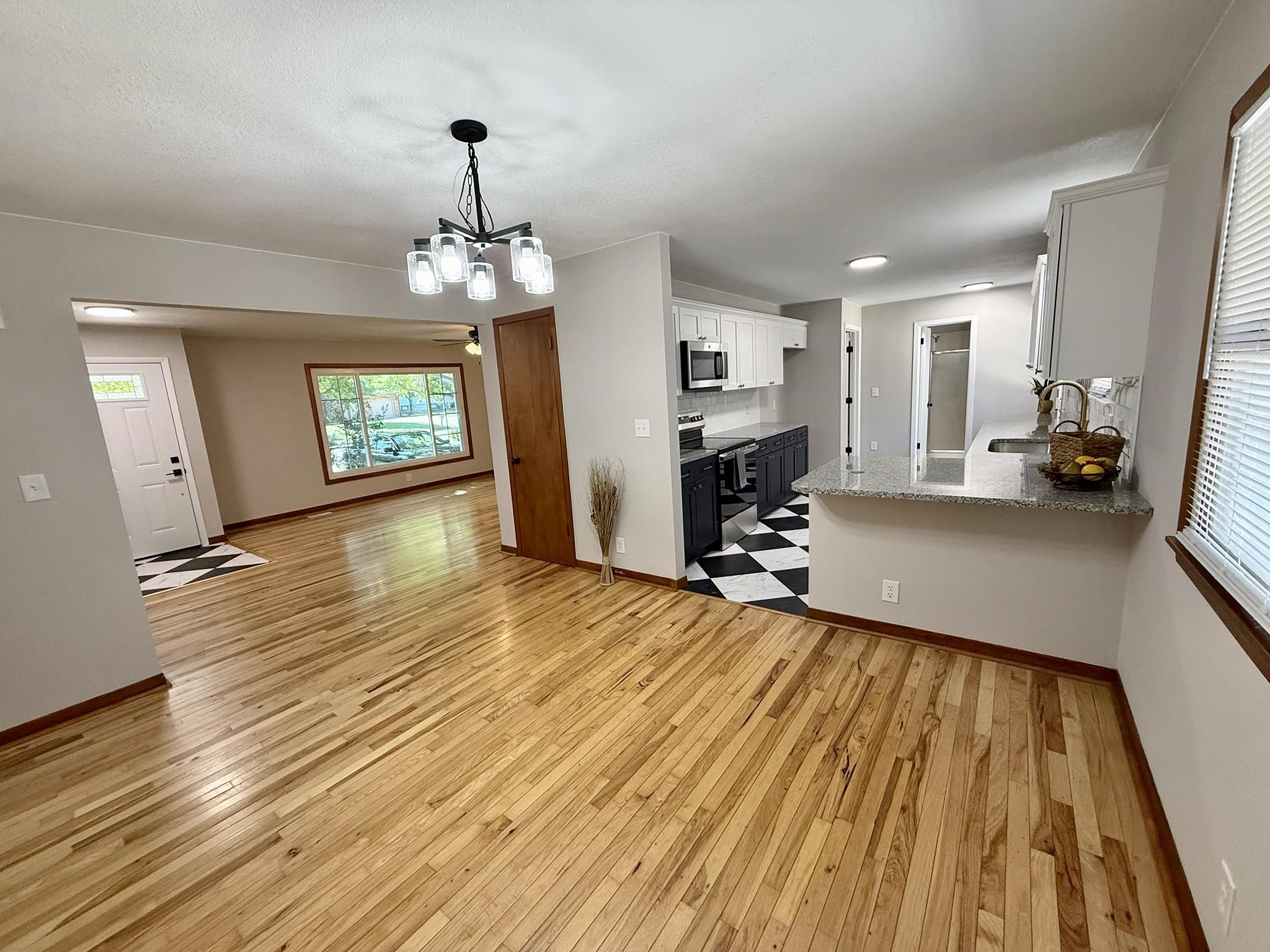 4 Regal Crescent Property Photo 2