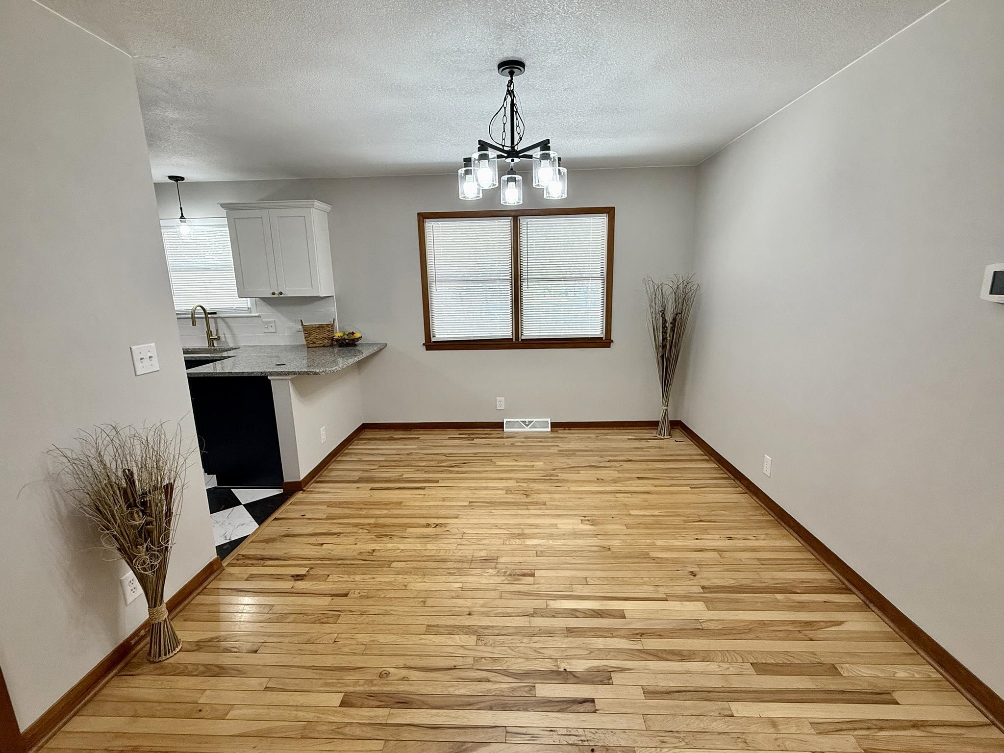 4 Regal Crescent Property Photo 9