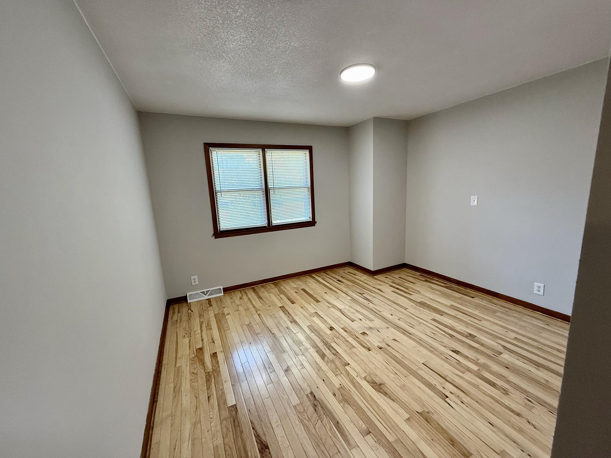 4 Regal Crescent Property Photo 15