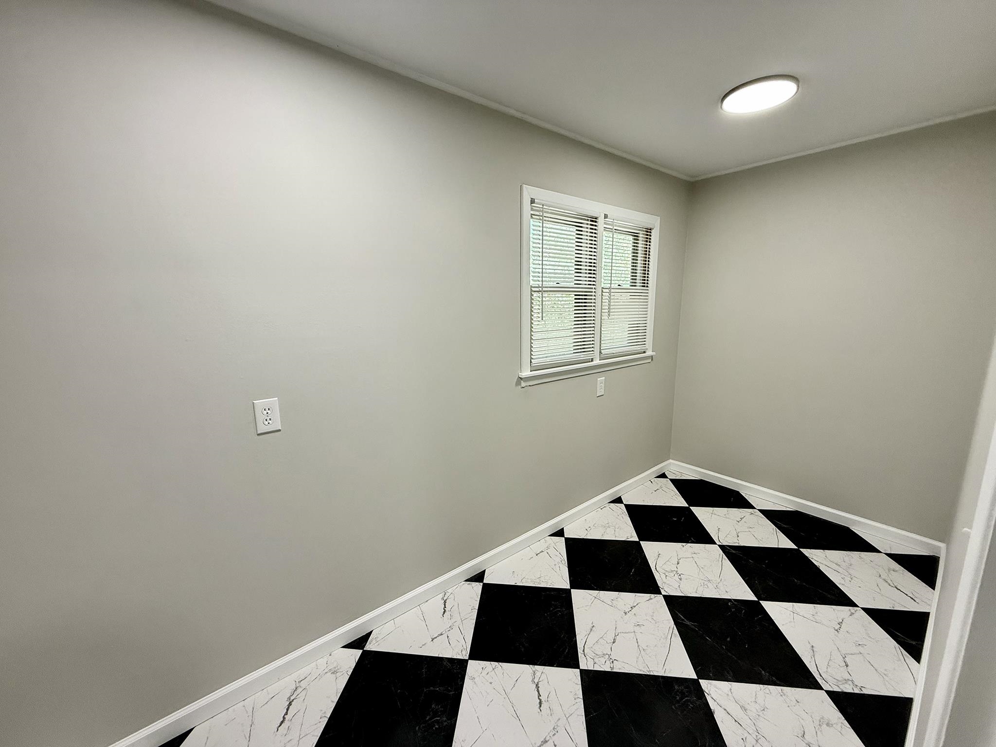 4 Regal Crescent Property Photo 21