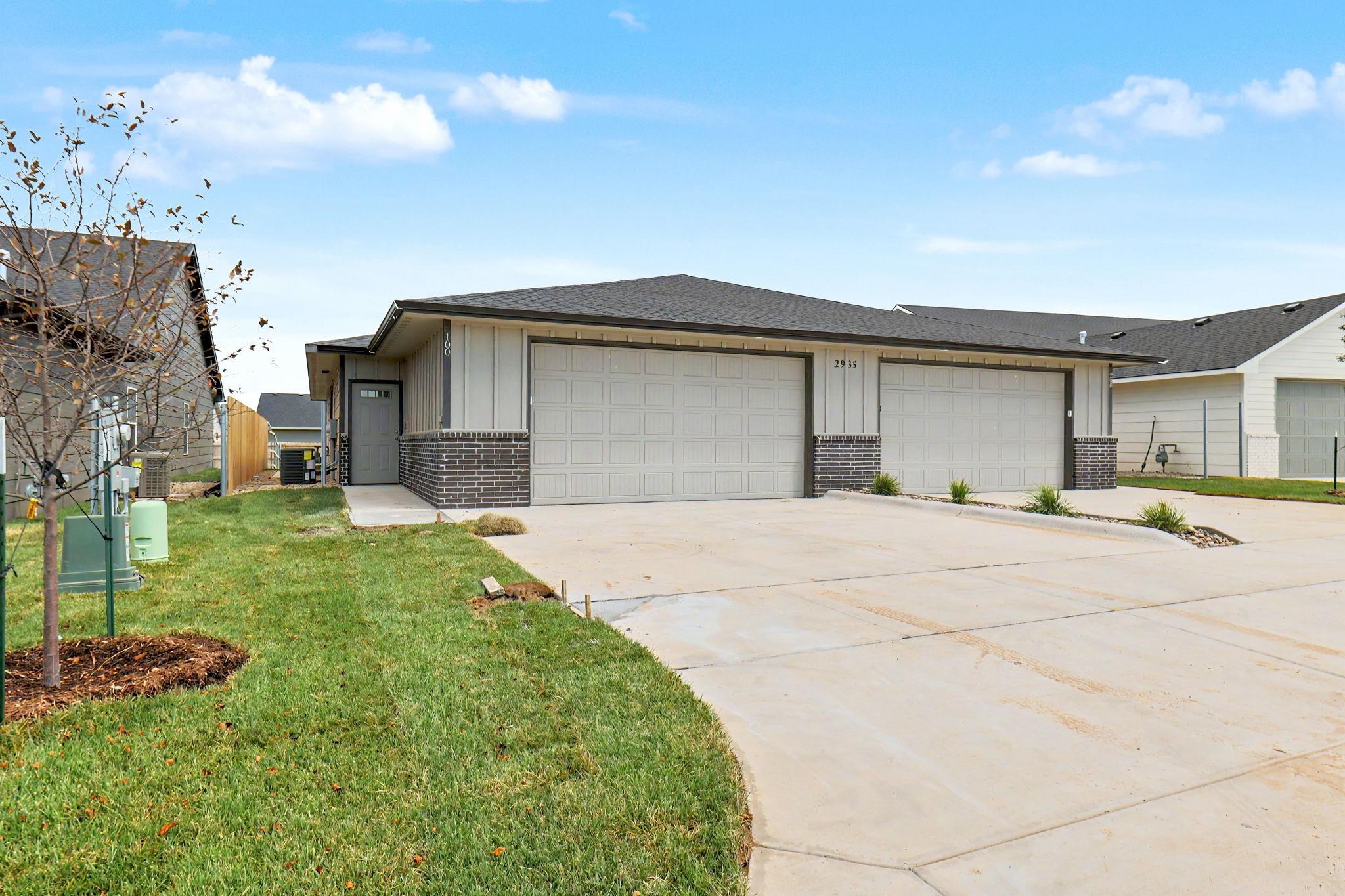 2935 S Cedar Crest Ct #100 Property Photo 2