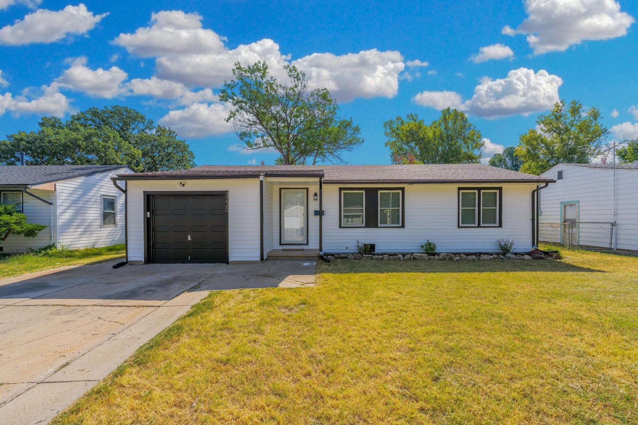 3220 S Downtain Property Photo 1