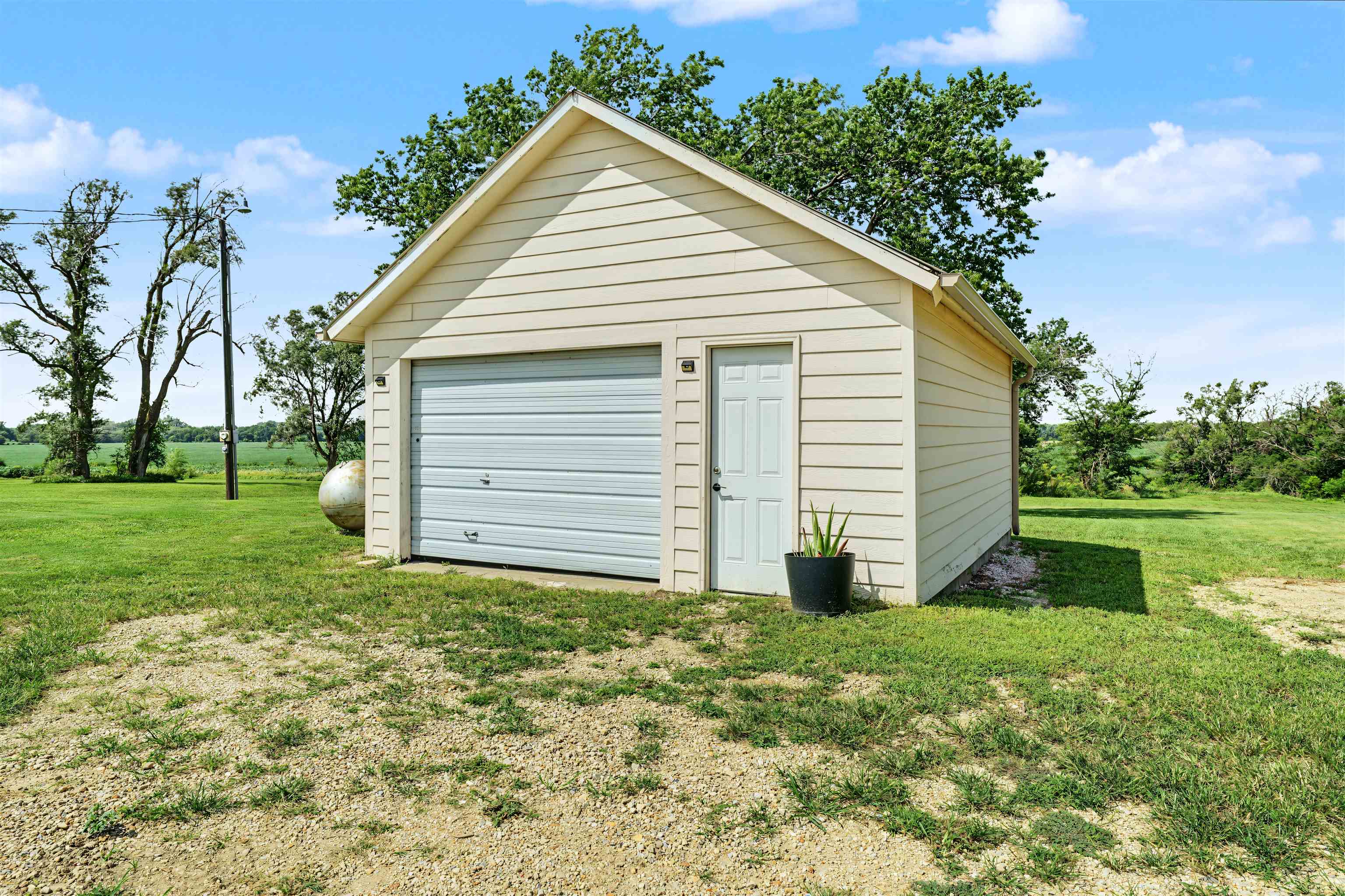 5173 N Donmyer Rd Property Photo 29