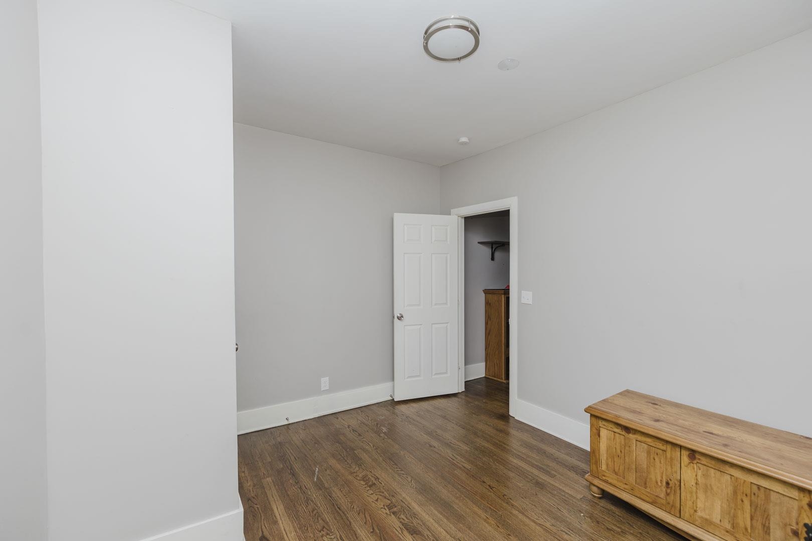 2230 W Douglas Ave Property Photo 18