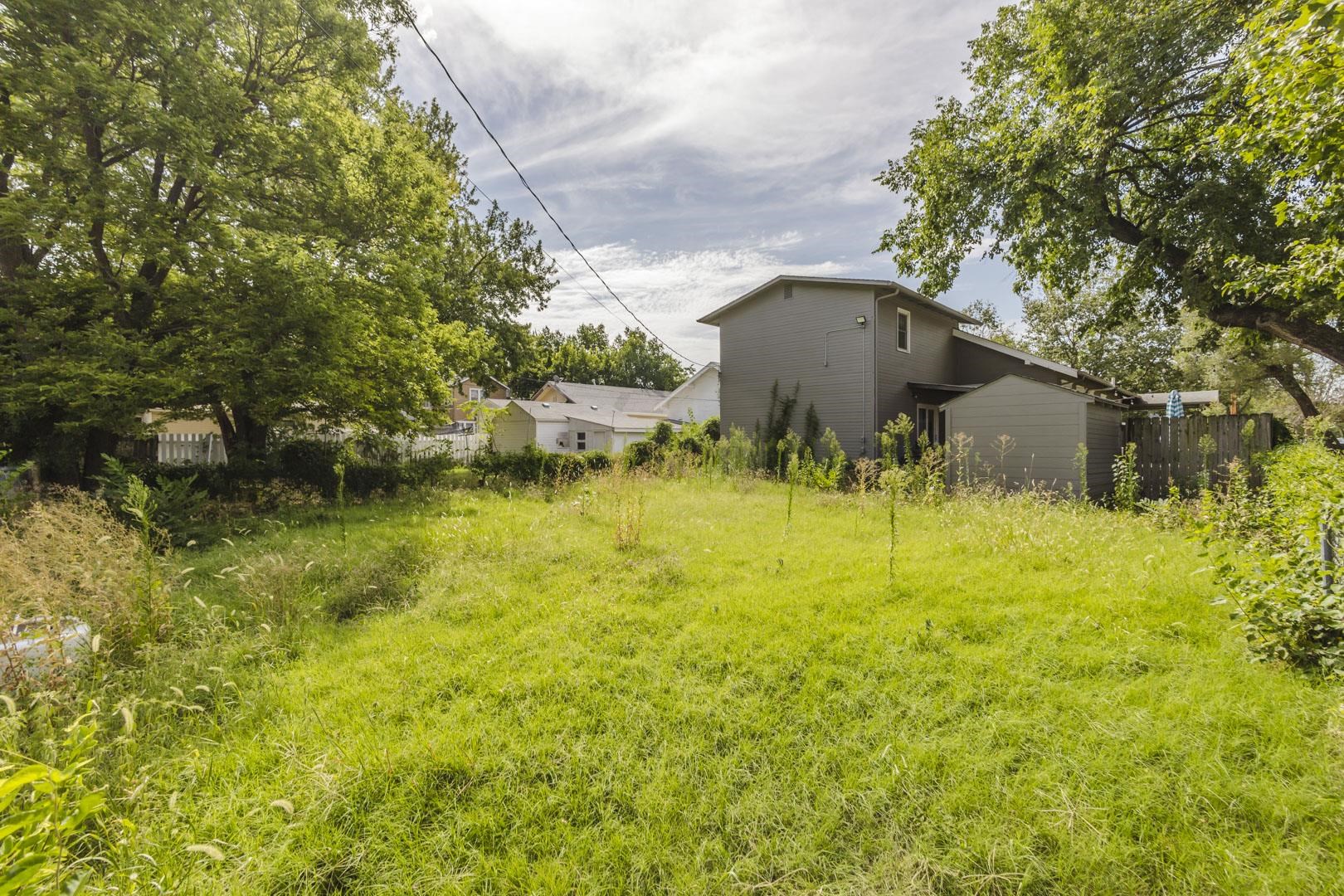 2230 W Douglas Ave Property Photo 36