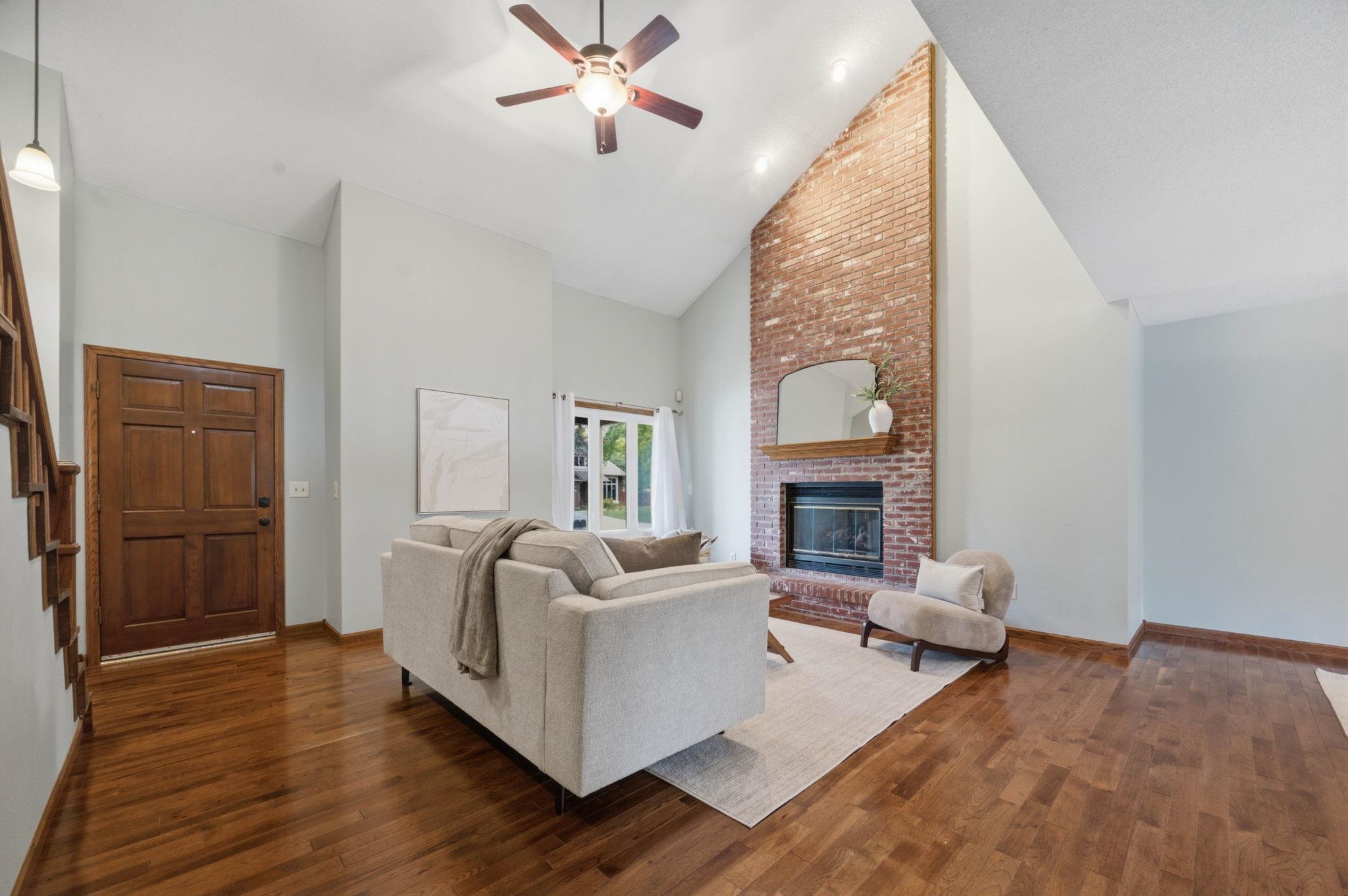 1515 S Spring Hollow Cir Property Photo 6