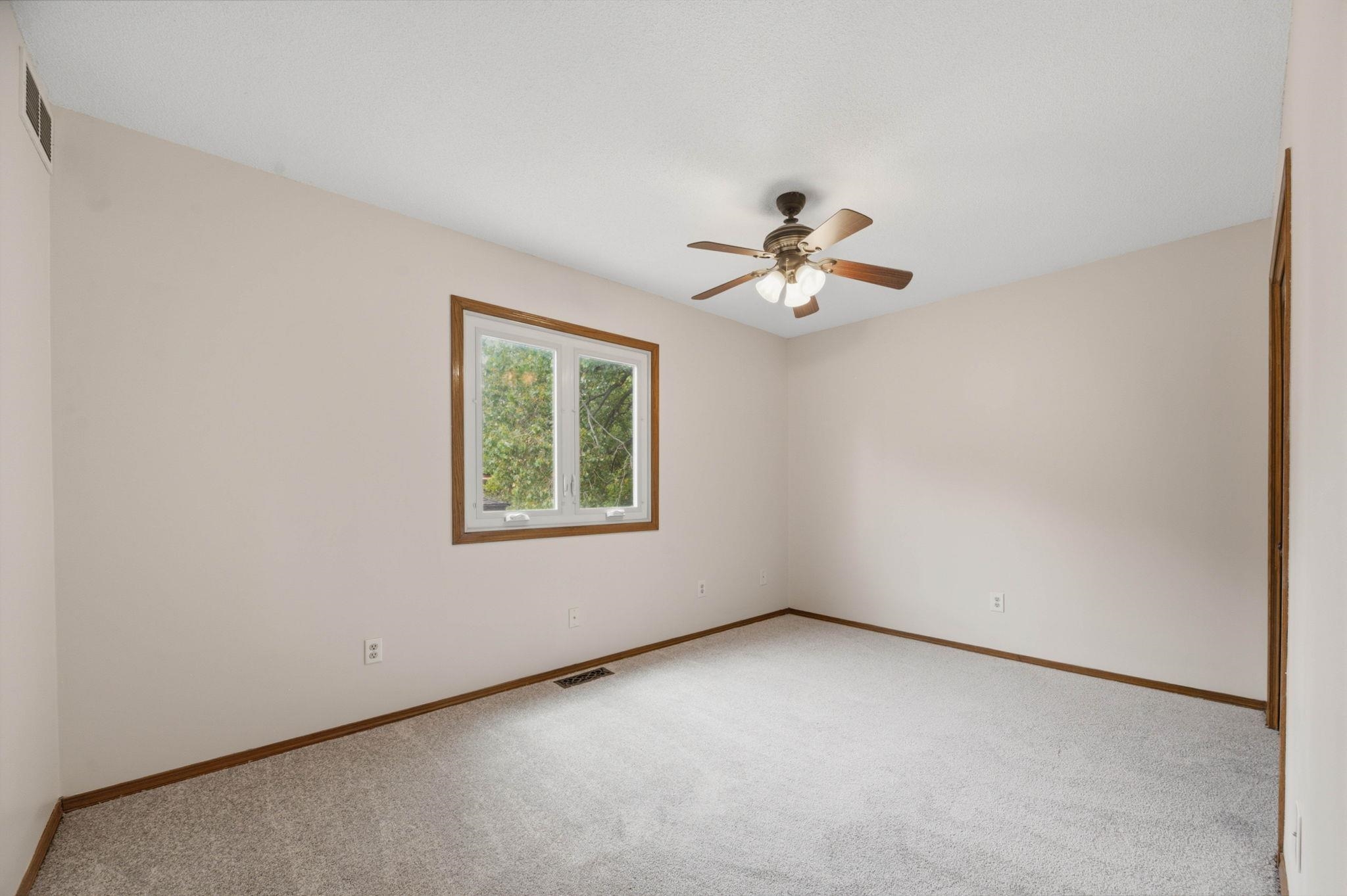 1515 S Spring Hollow Cir Property Photo 26