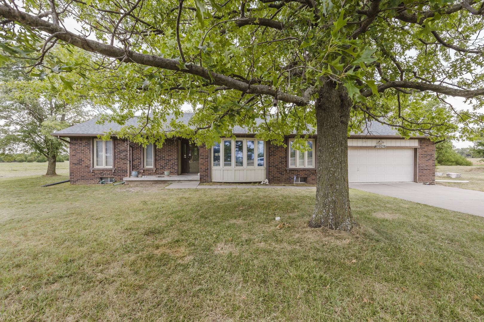 2929 S Greenwich Property Photo 1