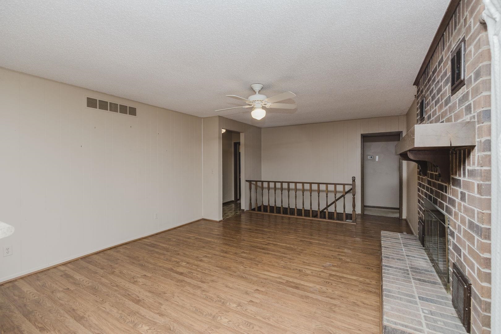 2929 S Greenwich Property Photo 10