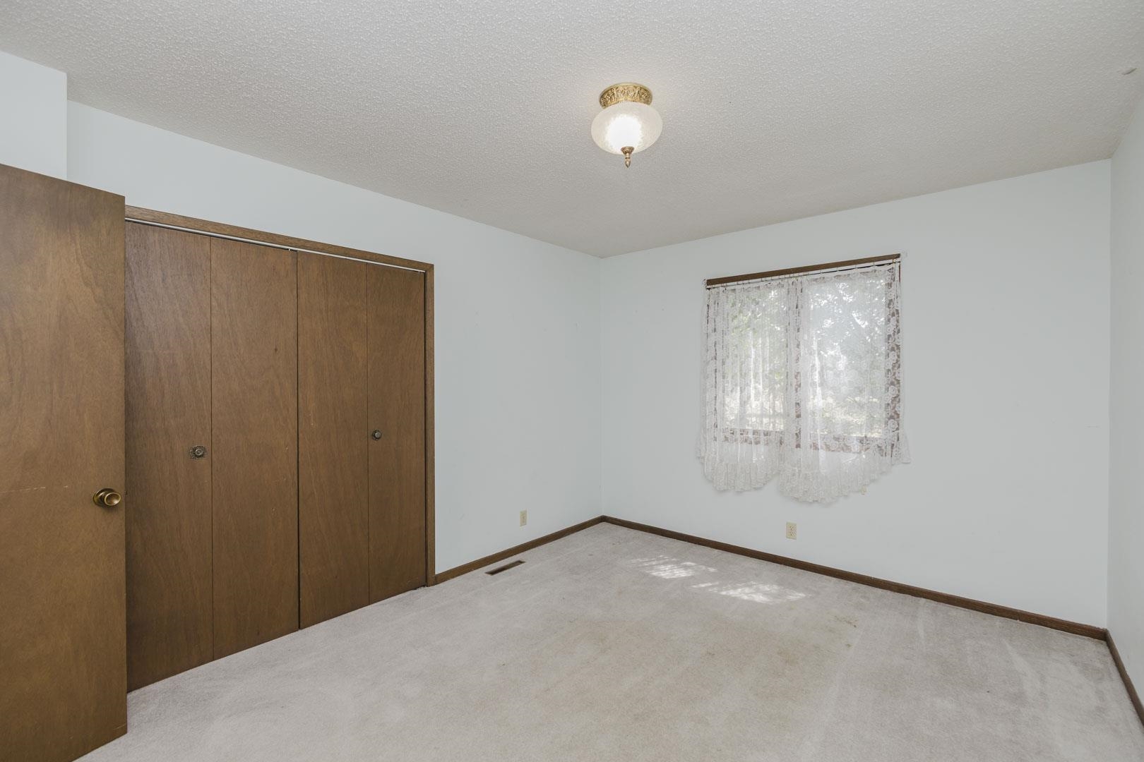 2929 S Greenwich Property Photo 14