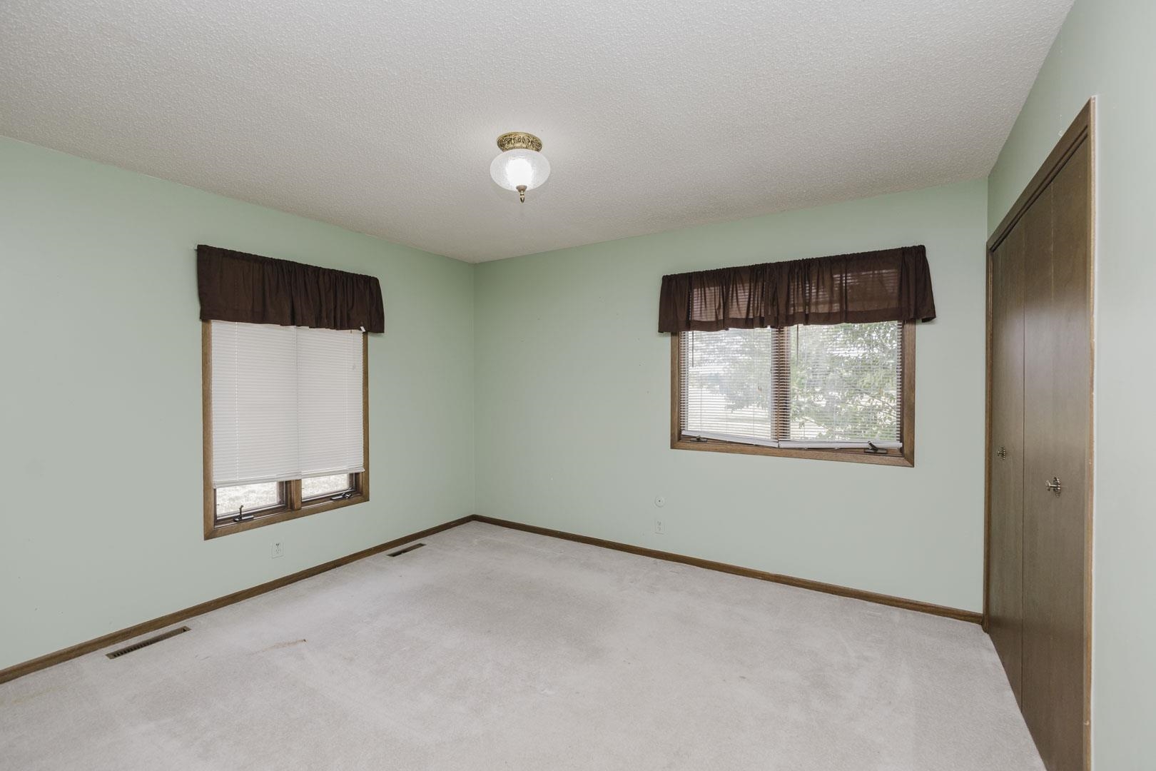 2929 S Greenwich Property Photo 16