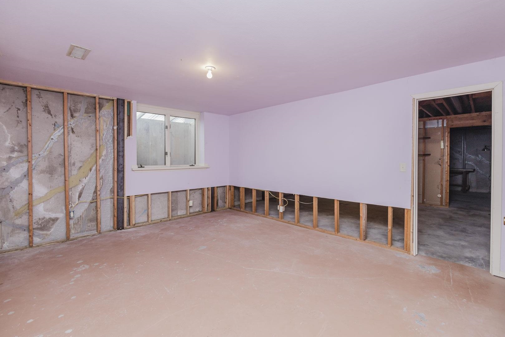 2929 S Greenwich Property Photo 18