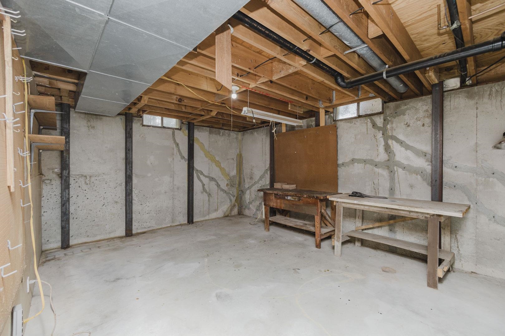 2929 S Greenwich Property Photo 20