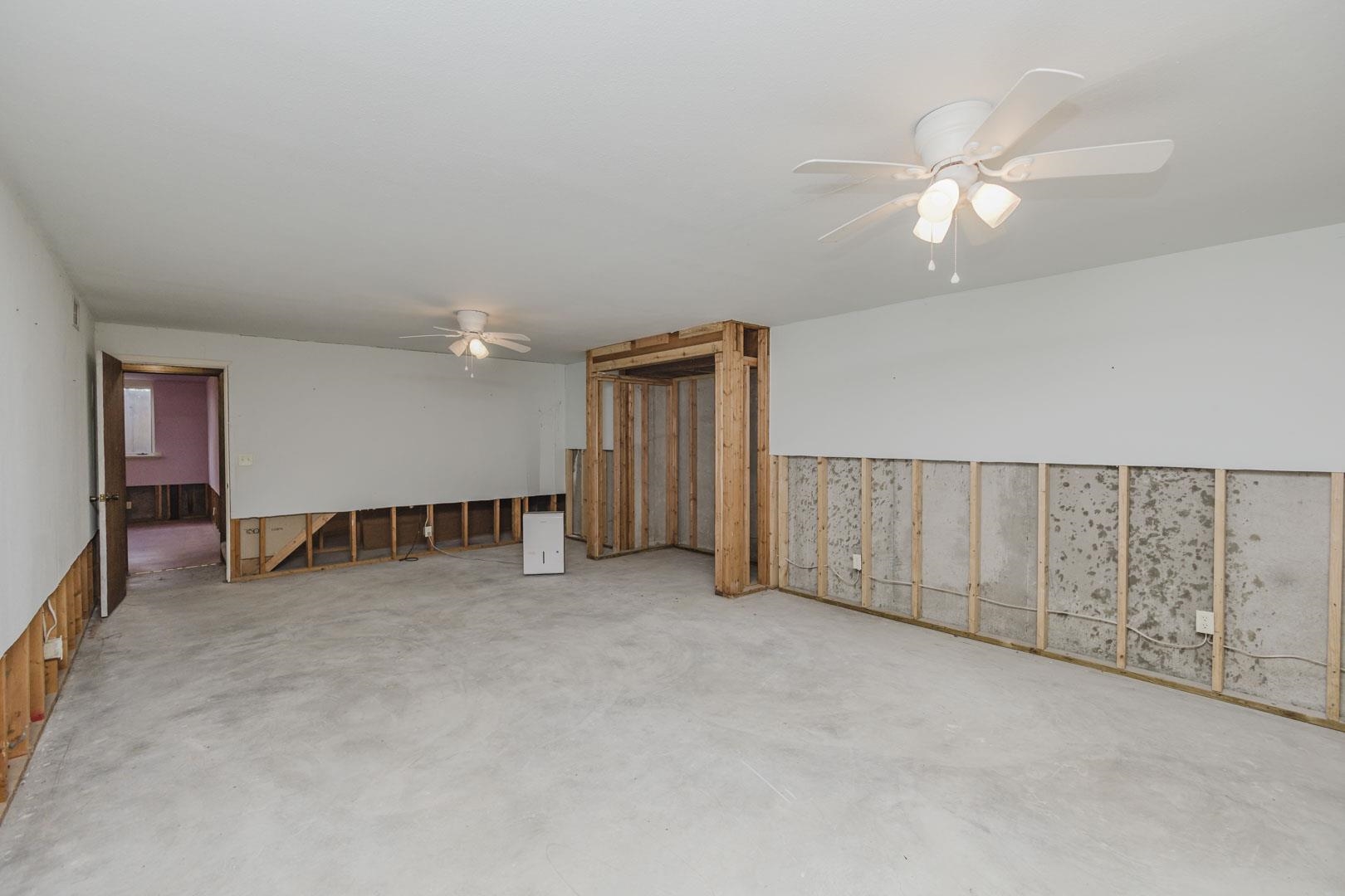 2929 S Greenwich Property Photo 22