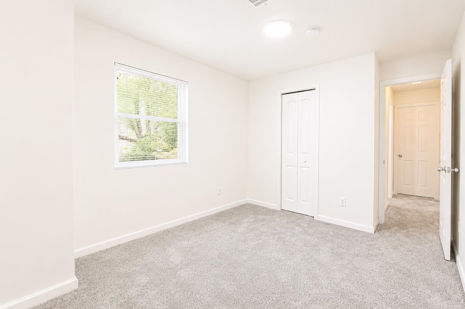 1639 N Hydraulic Property Photo 8